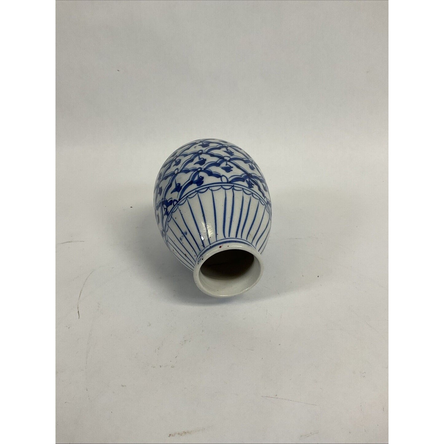 Vintage Cobalt Blue and White Vase With Flowers With Swirls Diamonds 5-1/2"H