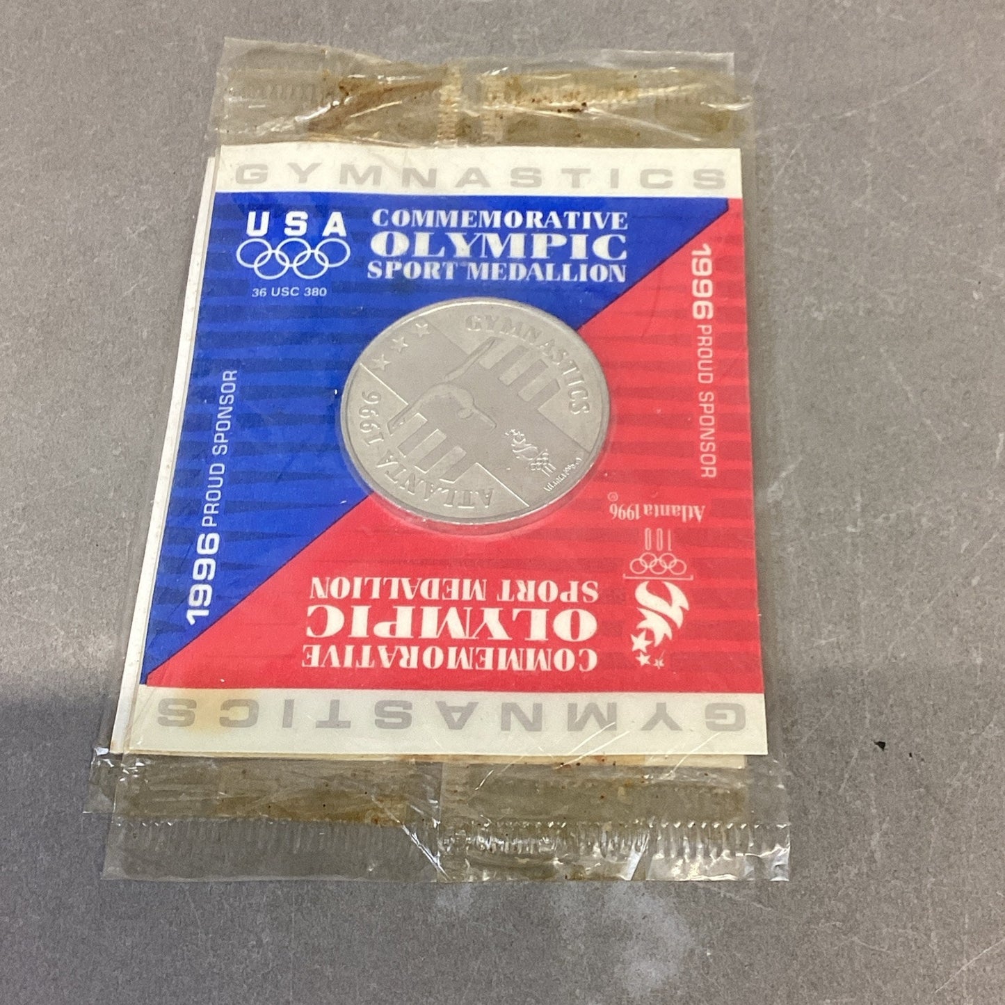 USA Commemorative Atlanta 1996 Olympics Minute Maid XL T-Shirt/7 Pins/Medallion