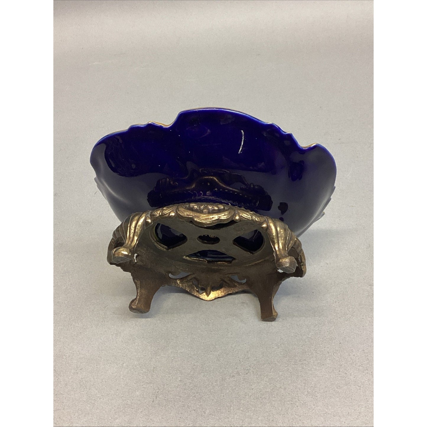 VINTAGE JLMENAU GRAF VON HENNEBERG ECHT COBALT PORCELAIN DISH ON BRASS PEDESTAL
