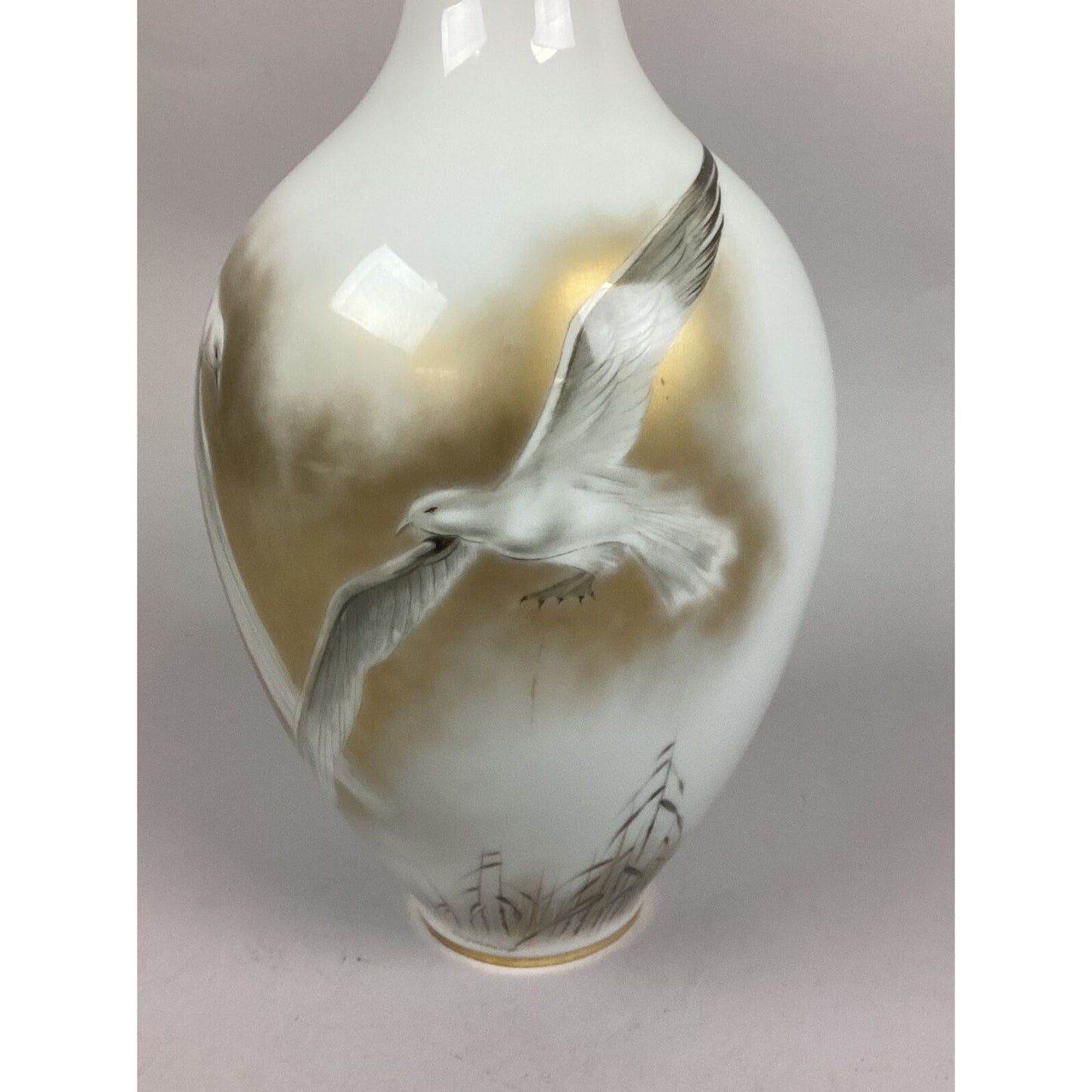Heinrich And Co Bavaria Germany Vase With Flying Birds - 13 3/4”