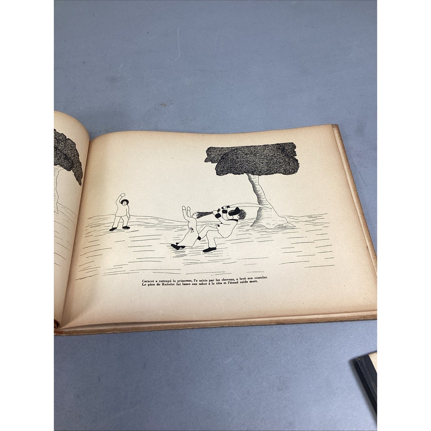 3 Vintage Children’s Books - Eloise, Historie De Roitelet & Mouse At Sea