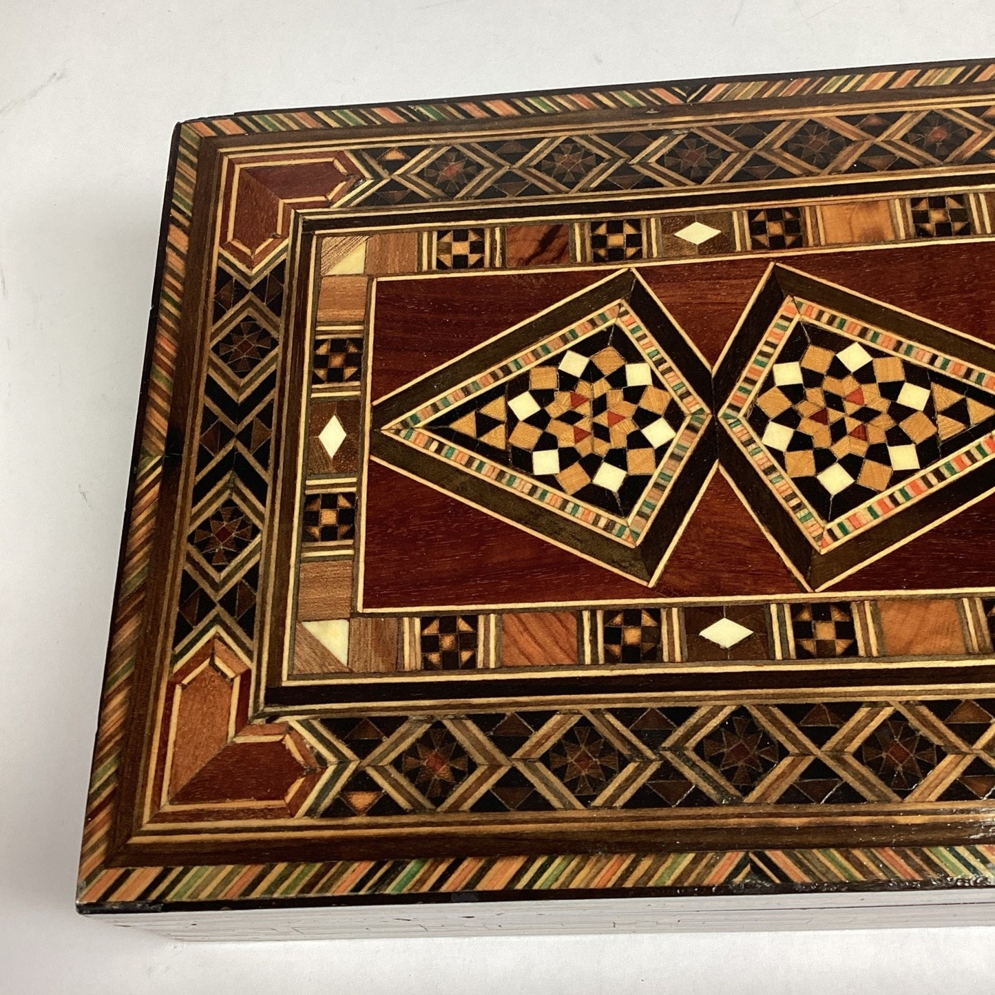 VINTAGE Mosaic Wooden Jewelry Hinged Trinket Box W/ Red Velvet Interior - 7.75”L