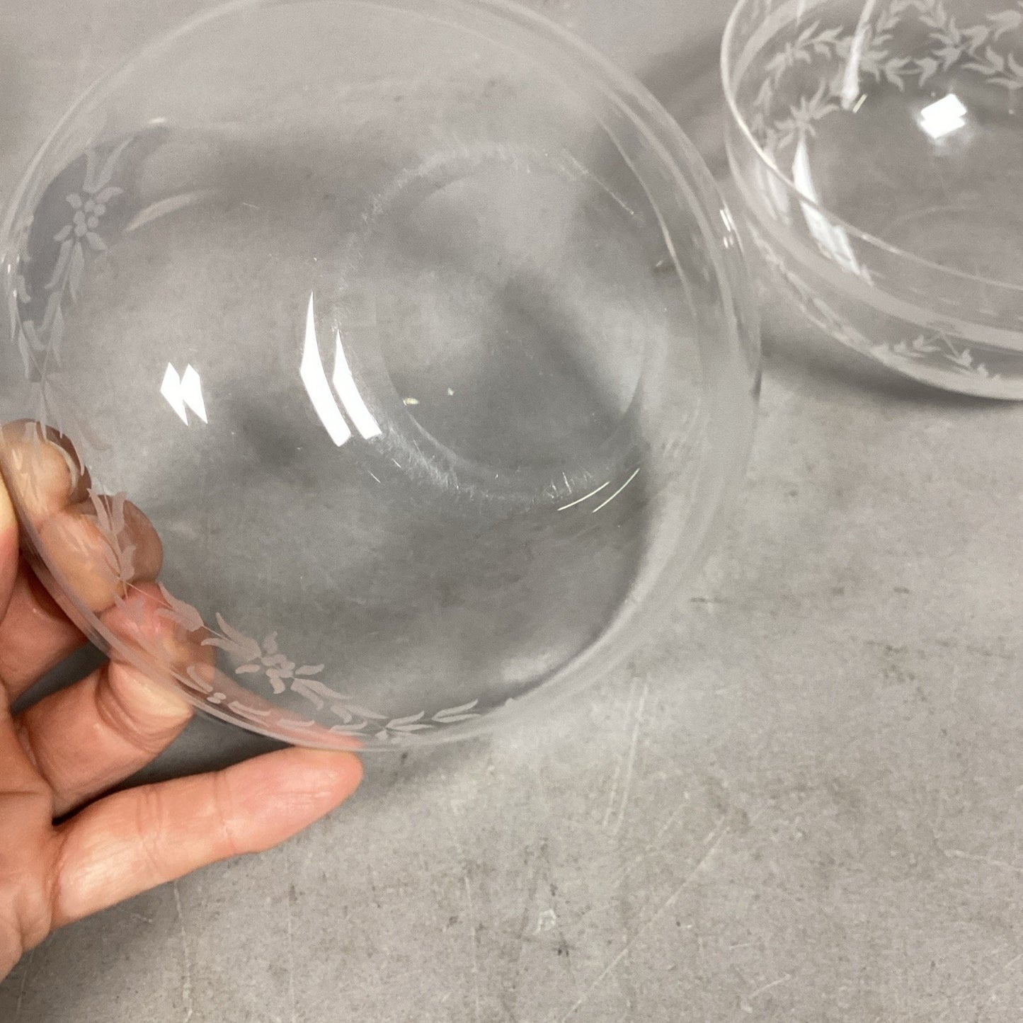 Set Of 3 Frosted Design Berry Or Dessert Bowls - 5”D