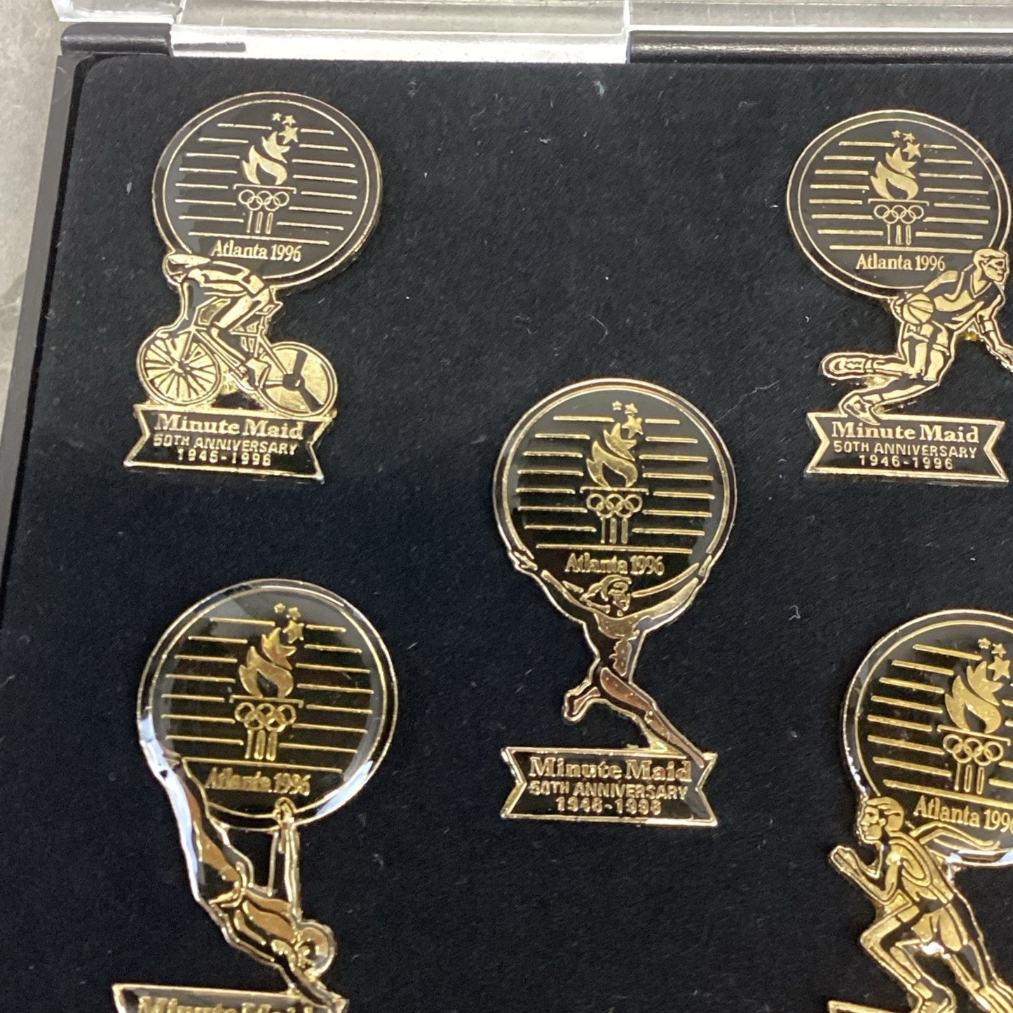 USA Commemorative Atlanta 1996 Olympics Minute Maid XL T-Shirt/7 Pins/Medallion