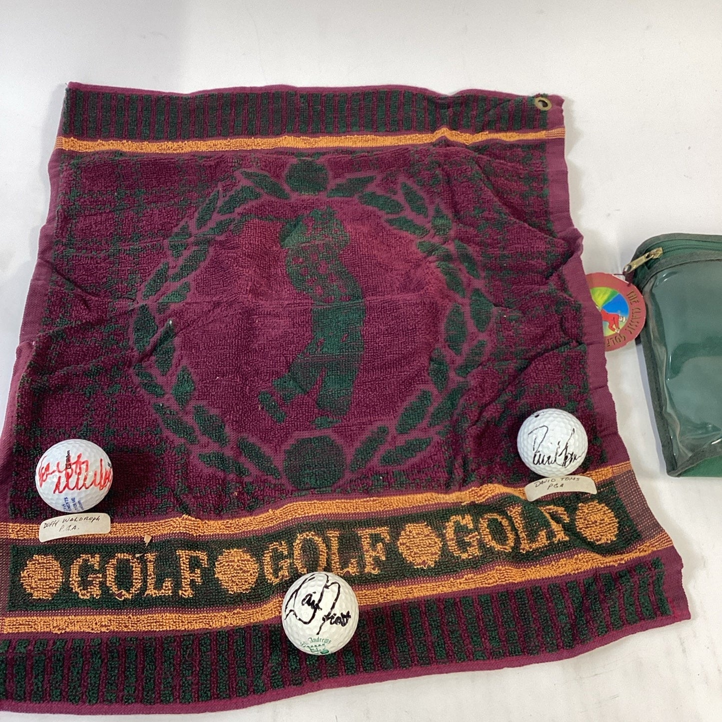 St. Saint Andrews Golf Course Links Golf Towel & Autographed Logo Balls In Pouch