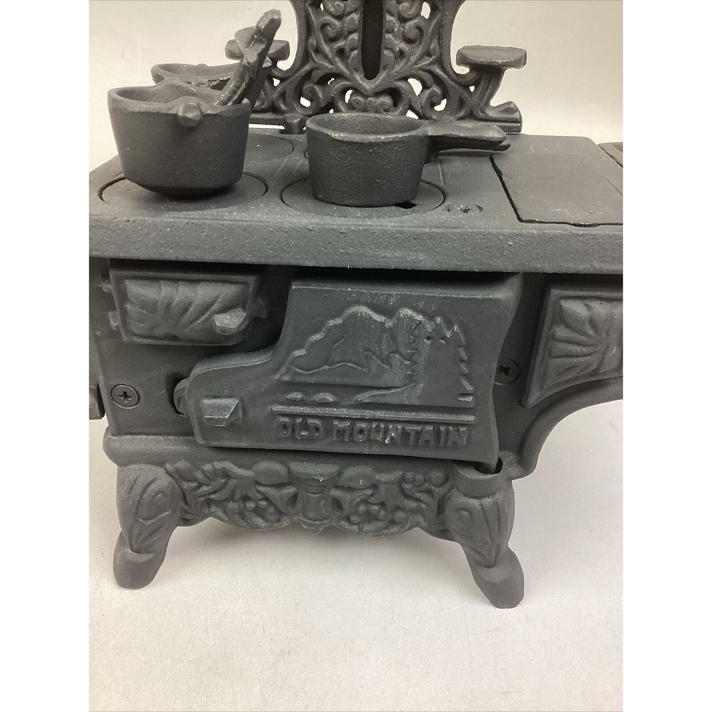 Vintage Crescent Miniature Salesman Sample Cast Iron Stove W/ Accessories