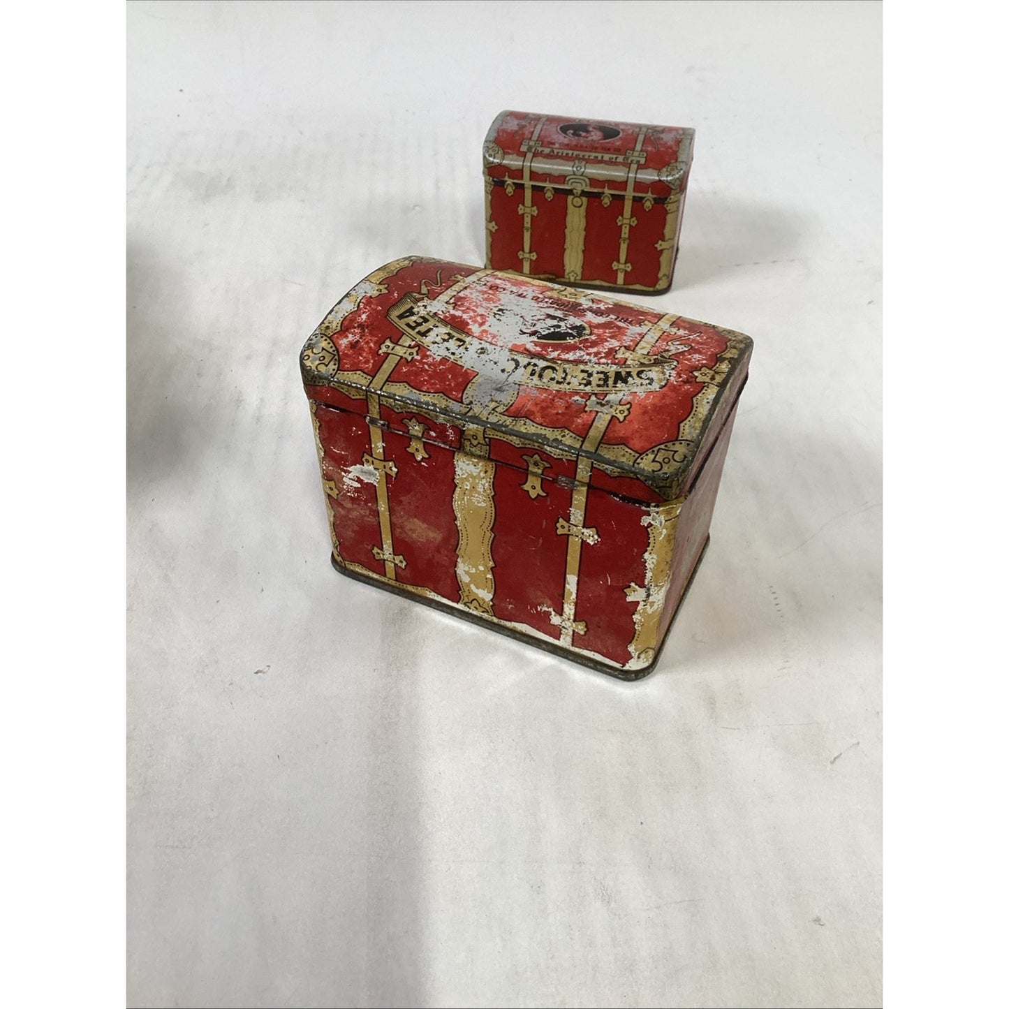 3 Vintage SWEE-TOUCH-NEE TREASURE CHEST TEA TINS - Nesting Tins