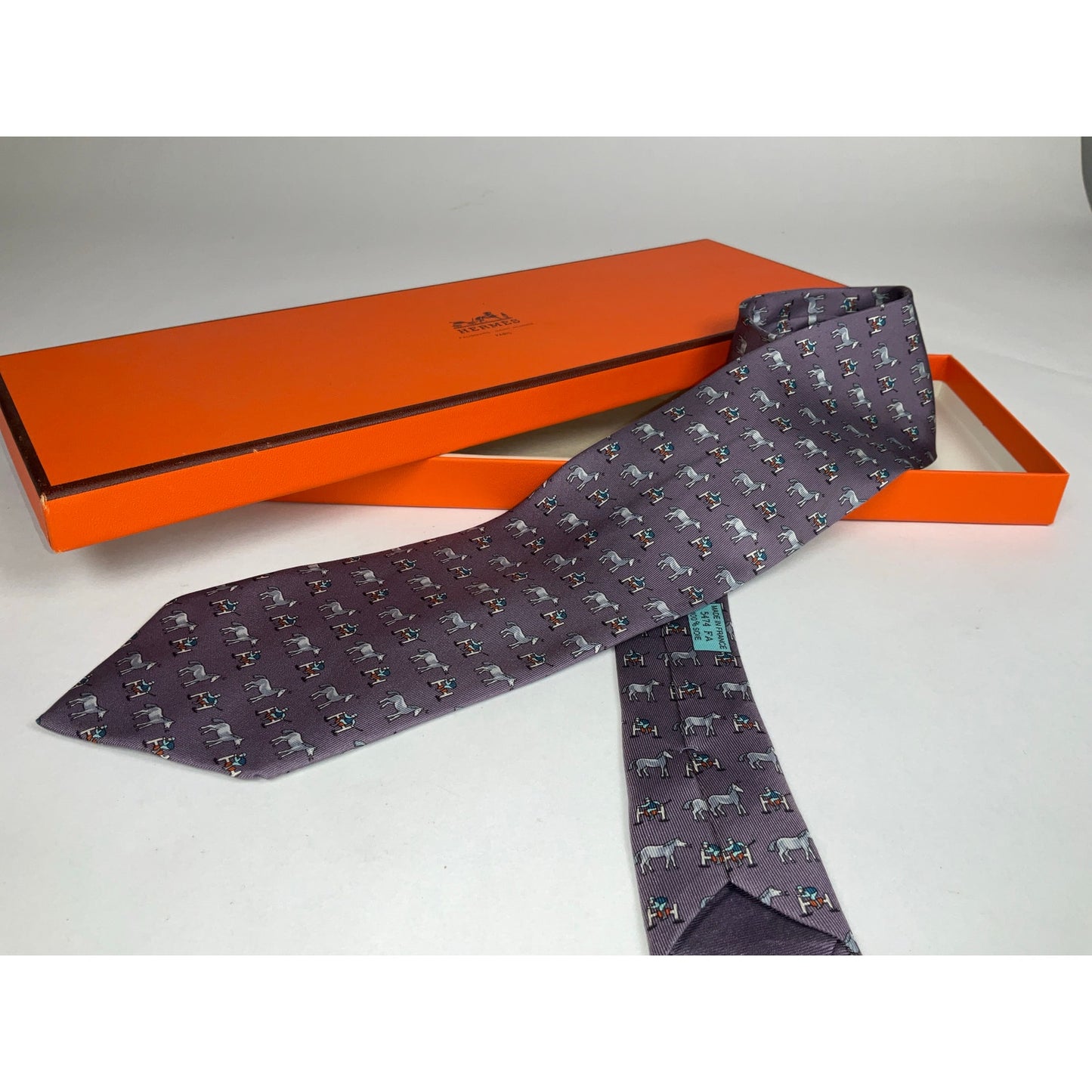 Men’s Hermès Horse Print Tie REF: 5474 FA | No Box