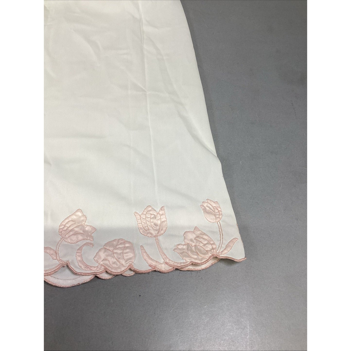 Odette Barsa Cream Colored Slip With Light Pink Embroidered Flowers - Medium