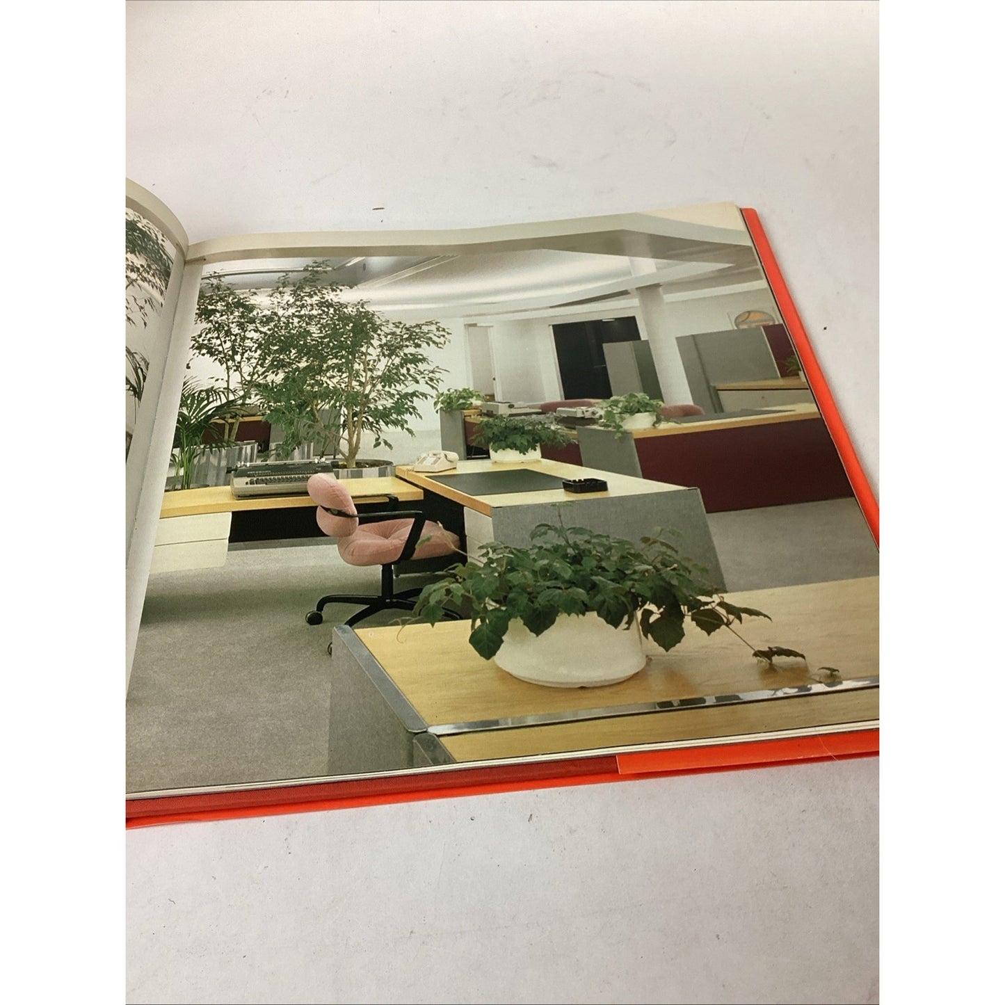 Knoll Design Book by Eric Larrabee Massimo Vignelli - 1990