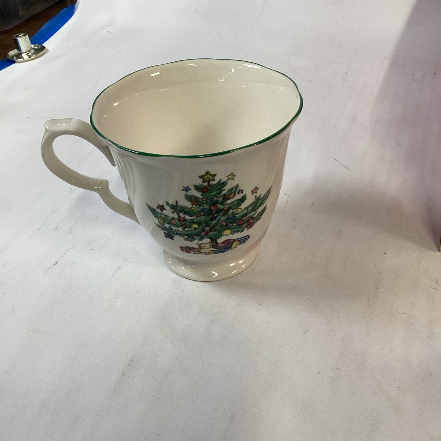 NIKKO Japan Happy Holidays 12 Piece Set Christmas Tree Dinner Plate, Cup, Saucer