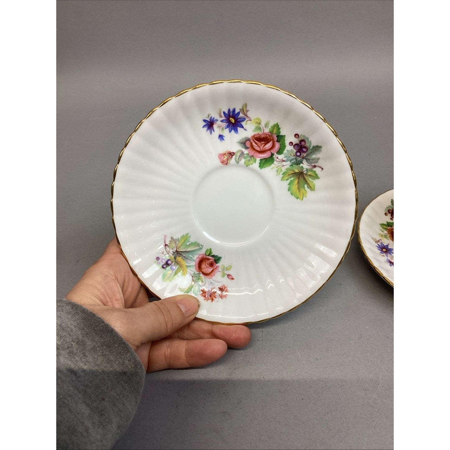 Vintage Royal Windsor Bone China Set Of 2 Floral Teacups And 4 Saucers - England