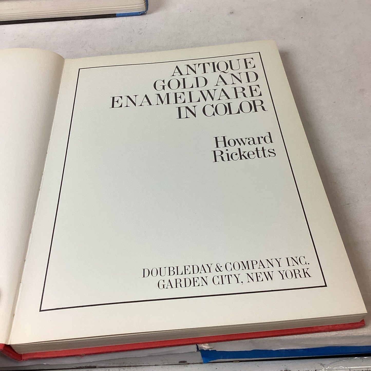 The Book Of Old Silver And Antique Gold And Enamelware In Color - Illustrated