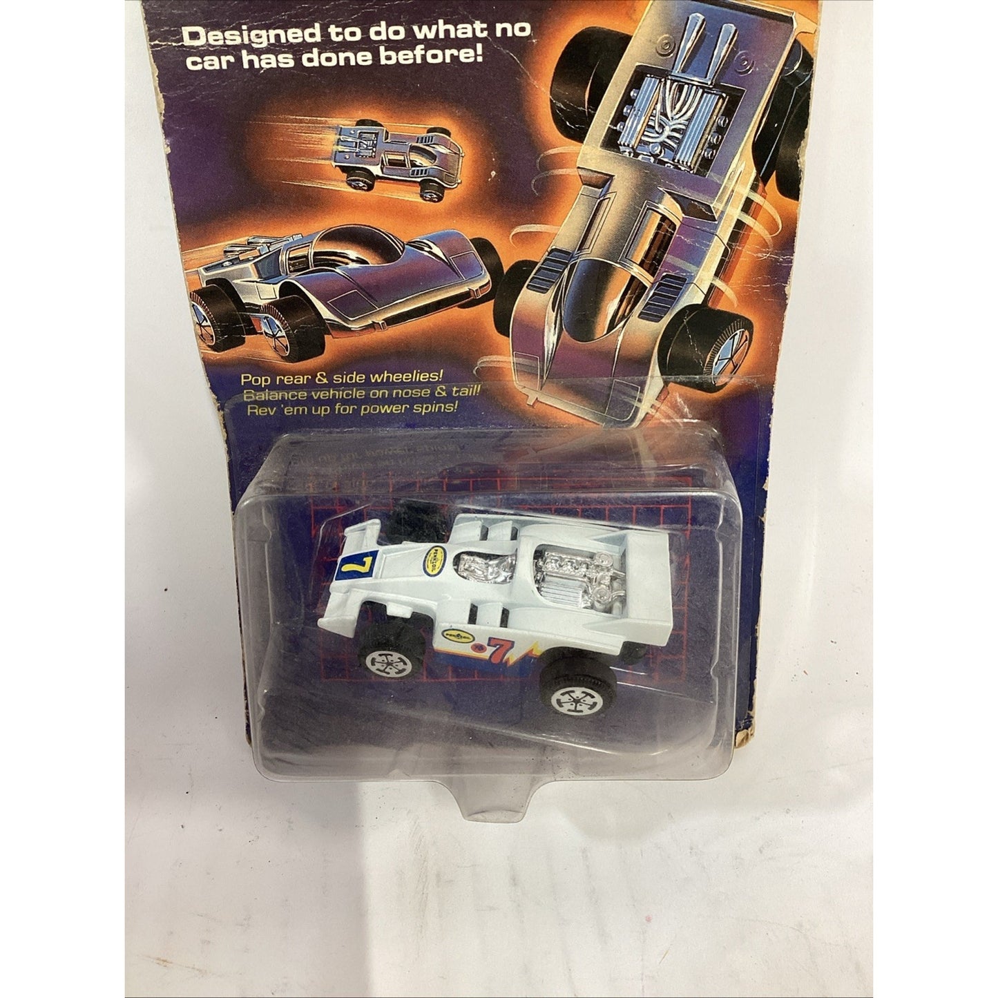 HOT WHEELS 1985 VINTAGE X-V RACER MACH 7 IN WHITE - NOS