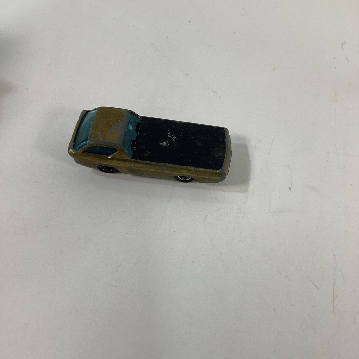 Hot Wheels Red Line 1967 Gold Deora Diecast Car - No Surf Boards