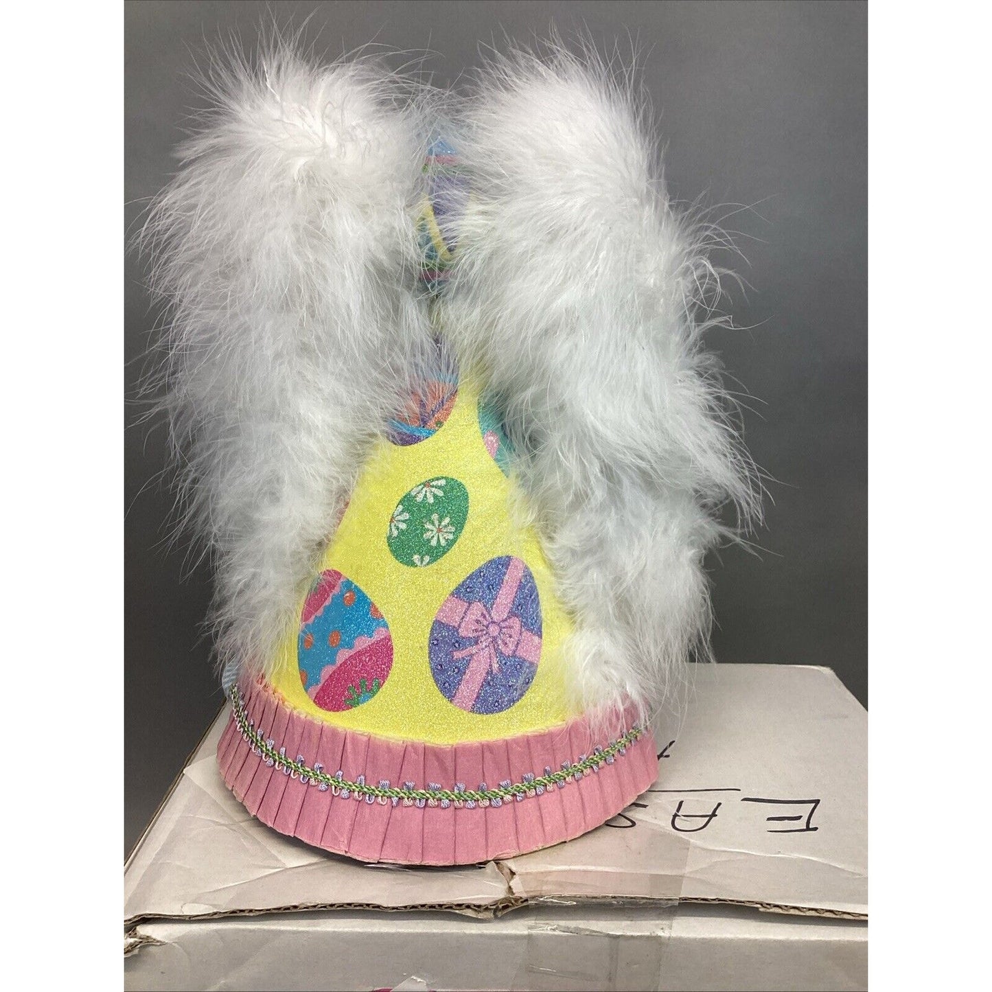 Dept 56 Glitterville Easter Egg Party Hat w/ 6 Patrician Pink 10” Candles