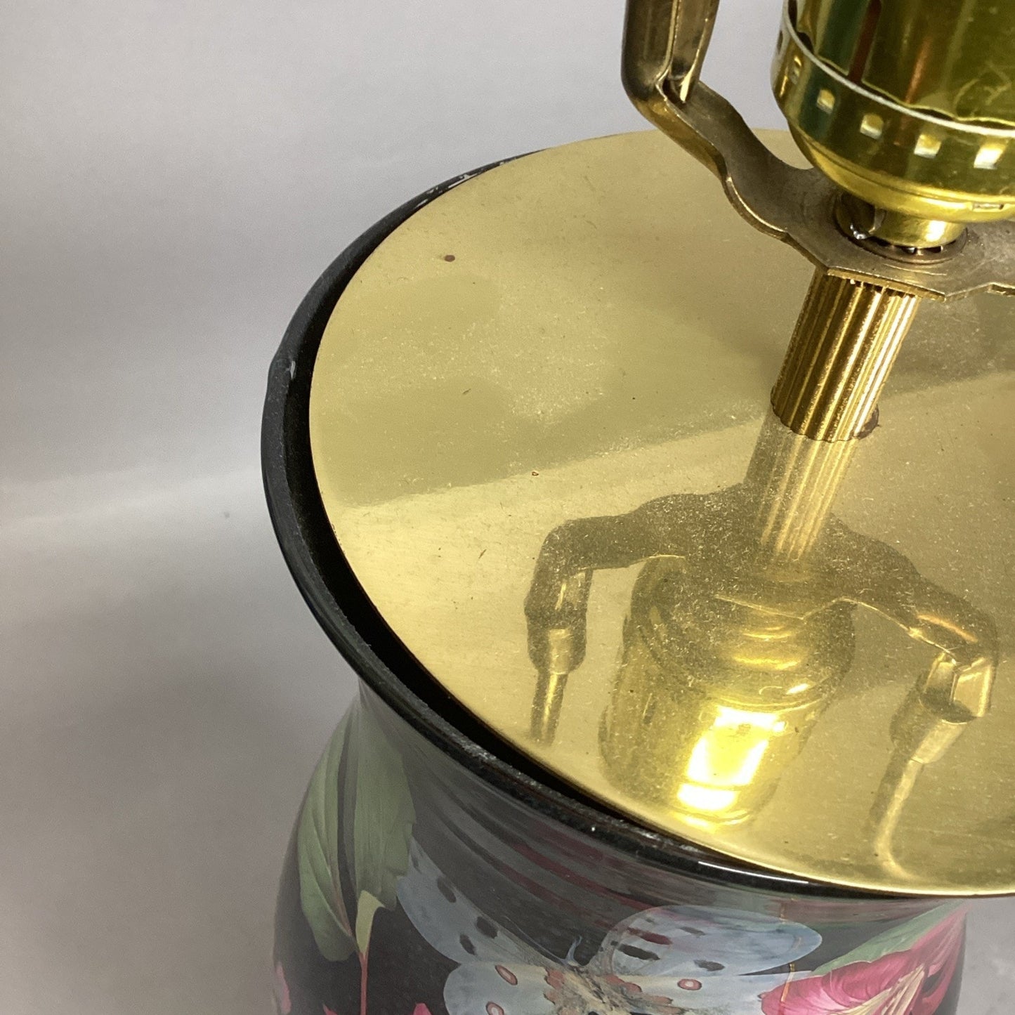 Vintage 29.5” Table Lamp With Flowers And Butterflies