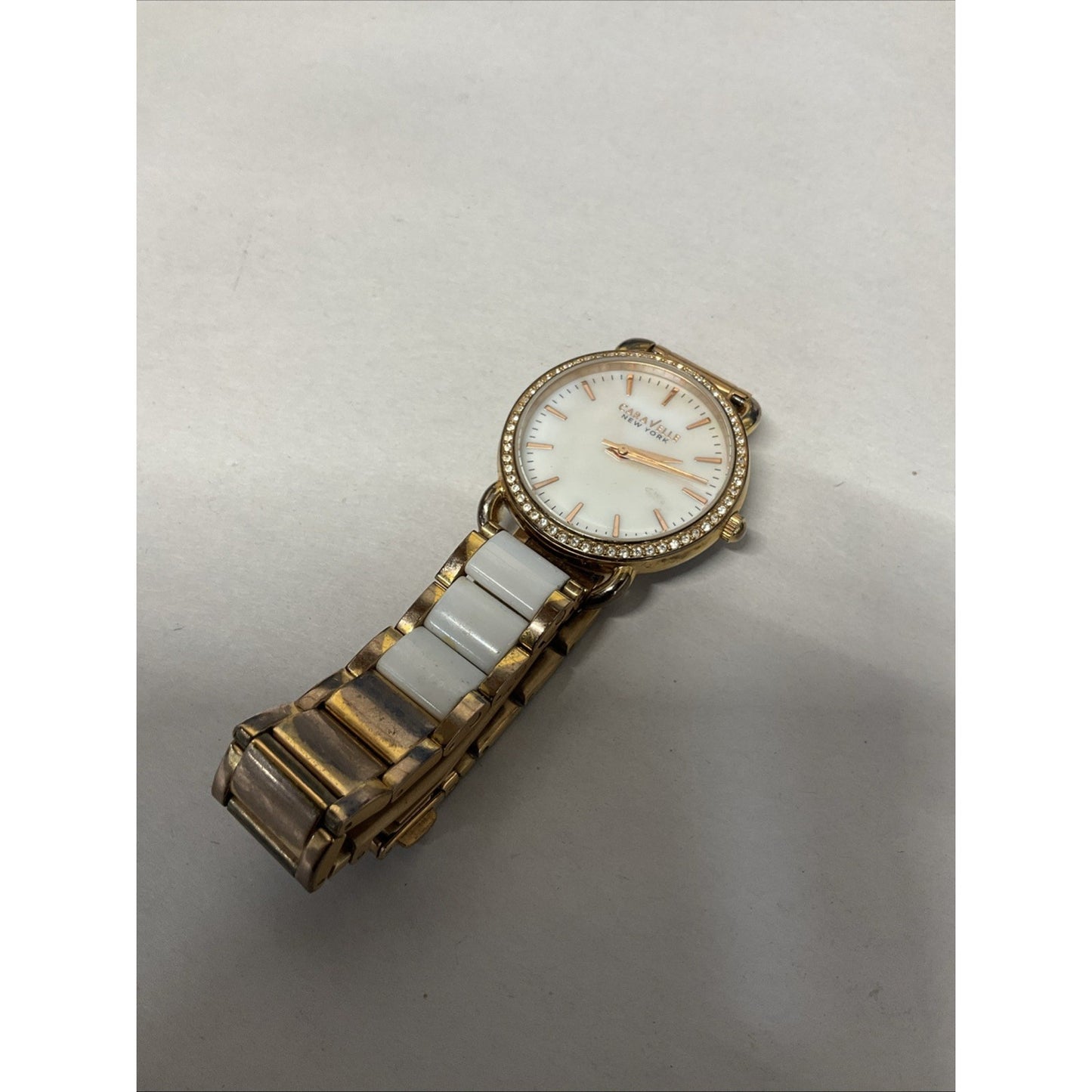 Beautiful Caravelle By Bulova Ladies Quartz Watch MOP Dial Gold Tone New Battery