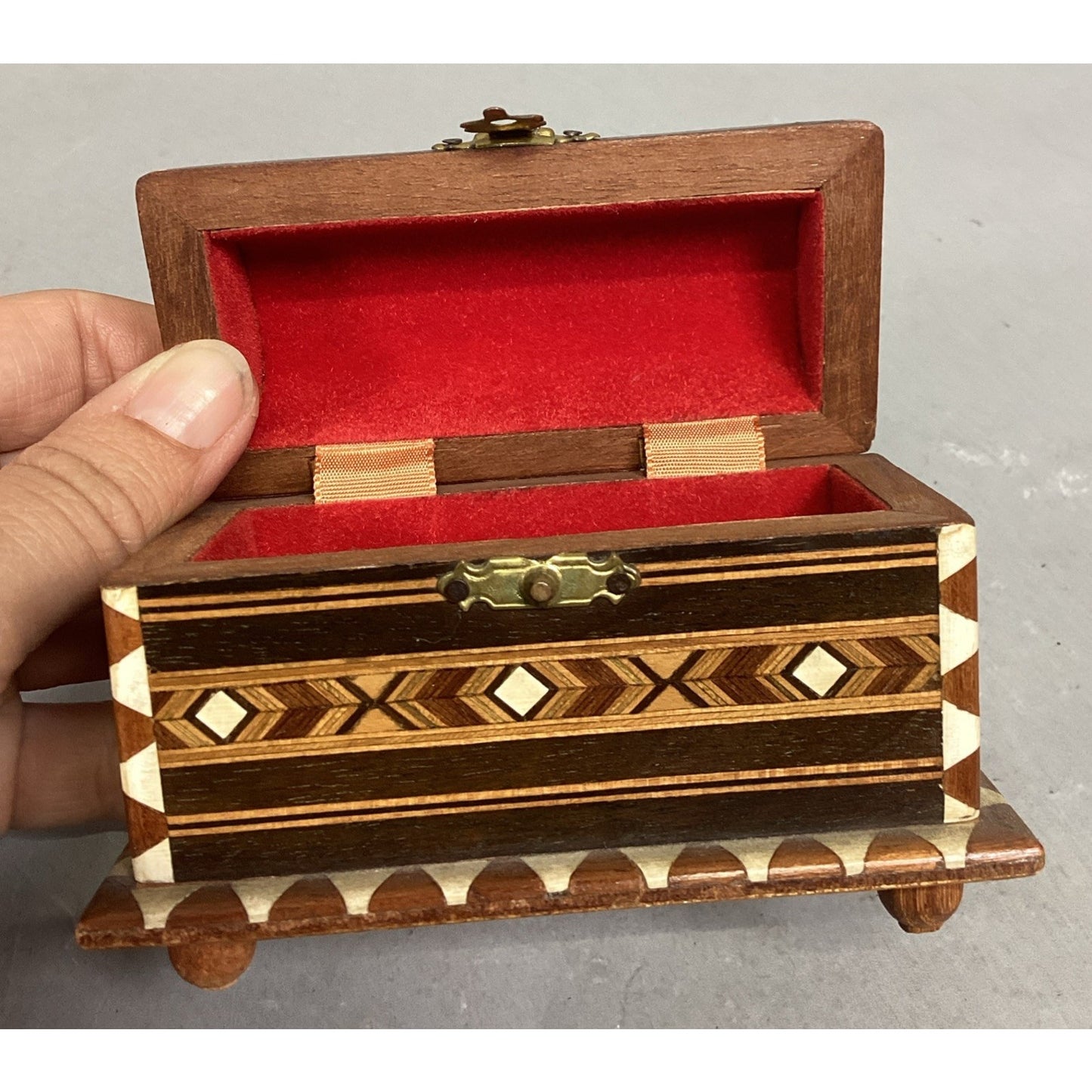 Wooden Inlay Geometric Design Jewelry Treasure Trinket Chest - 4x2.25x2.75” VTG