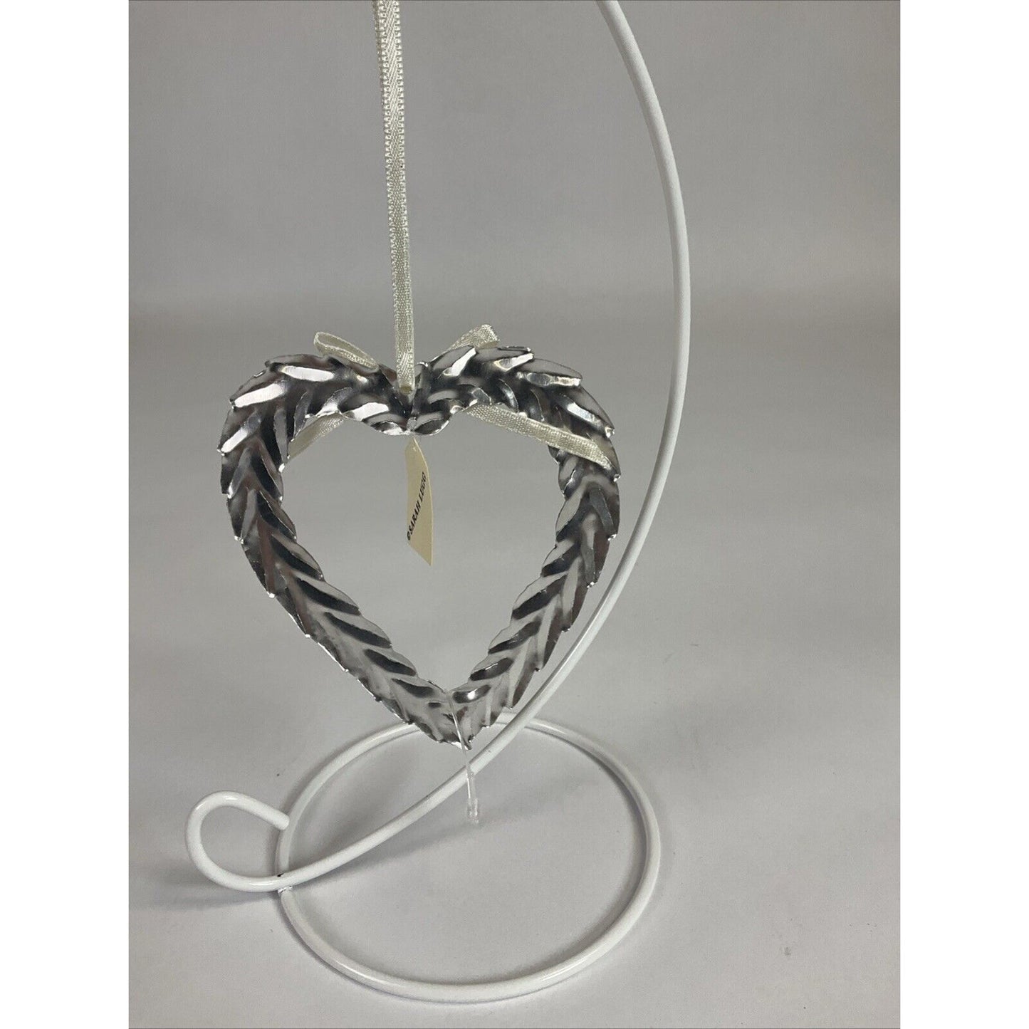 Sarah Lugg Heart Shaped Ornament Hanging Christmas Seasons Greetings