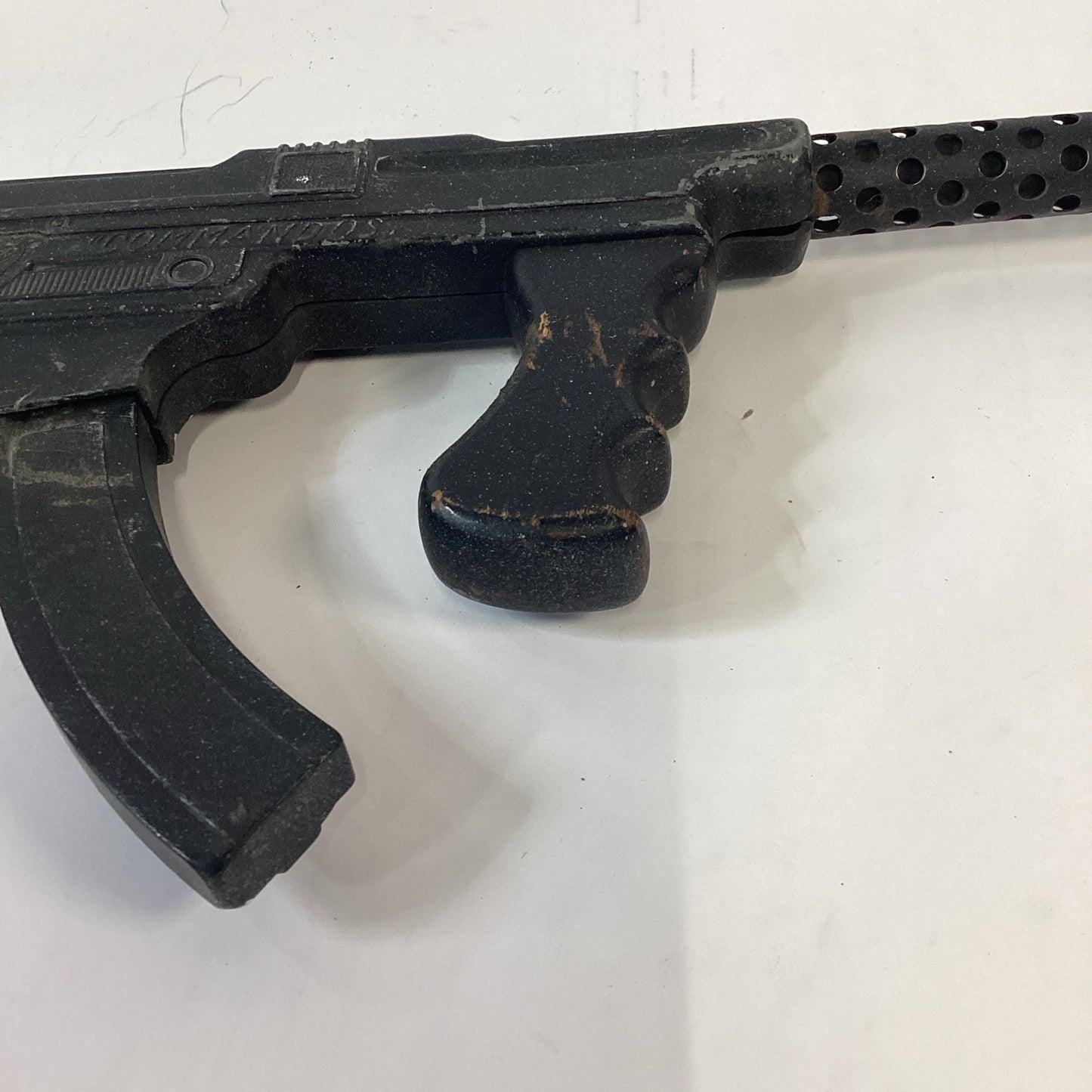Vintage Commandos Automatic 25 Metal Toy Machine Gun - 27.5”L Heavy Cast Rifle