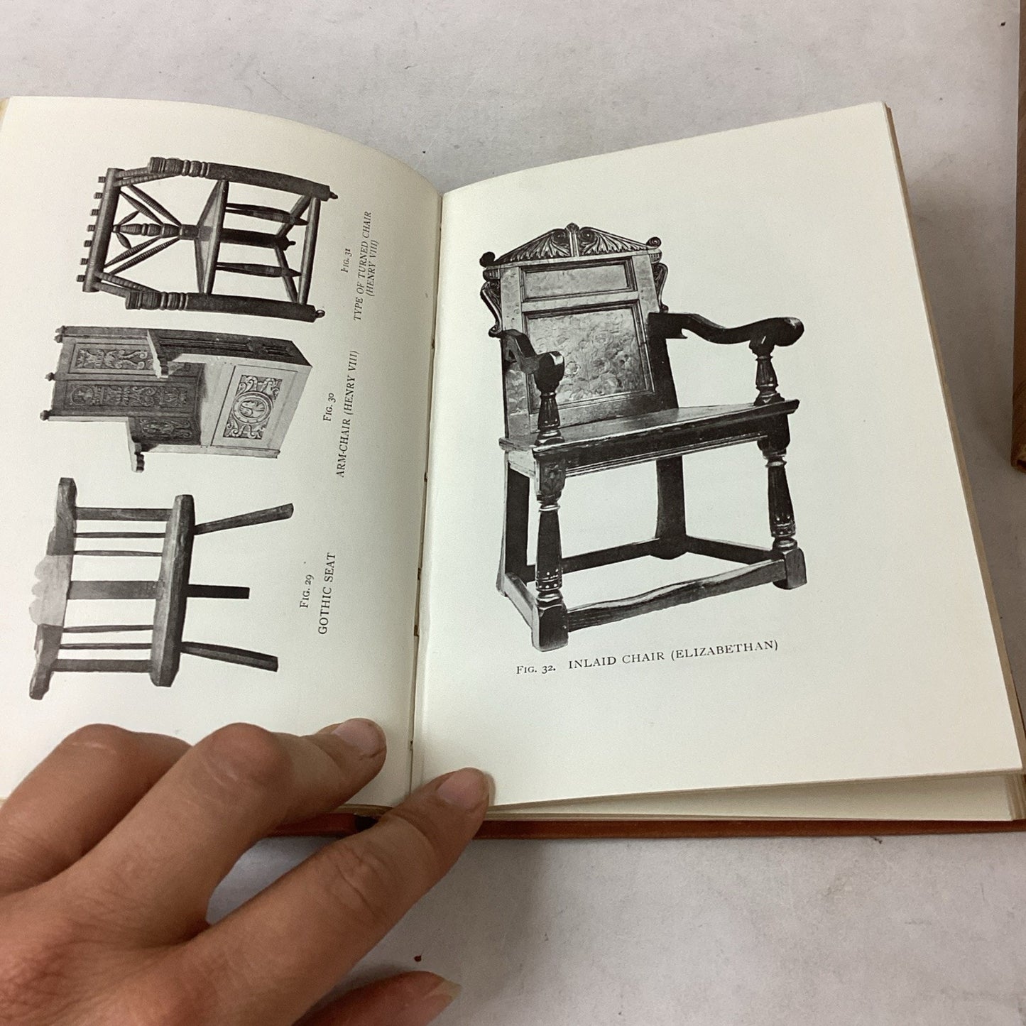 Set Of 3 - Little Book About Old Furniture - Illustrated