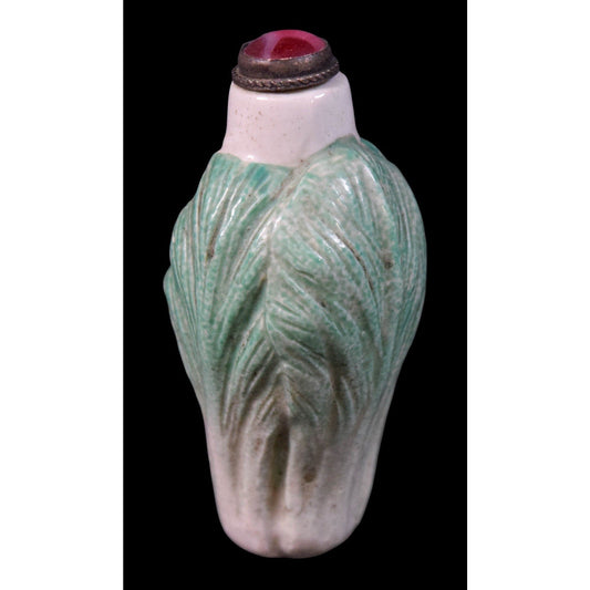 Chinese Porcelain Cabbage Snuff Bottle