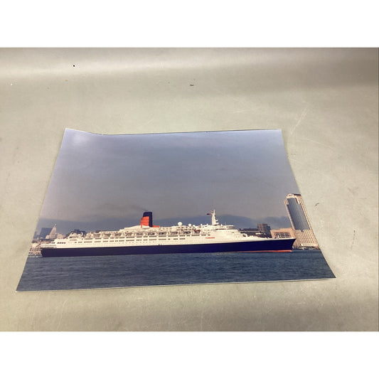 Queen Elizabeth 2 Ship Photograph - 14x11”
