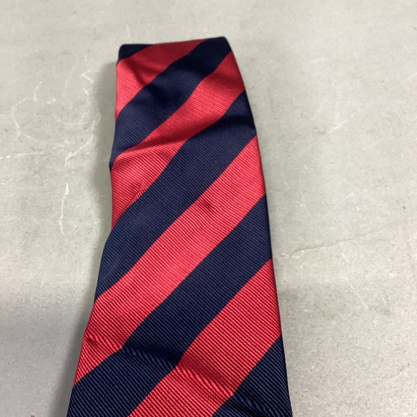 Martha’s Vineyard - Vineyard Vines Men's 100% Silk Red Blue Striped Neck Tie