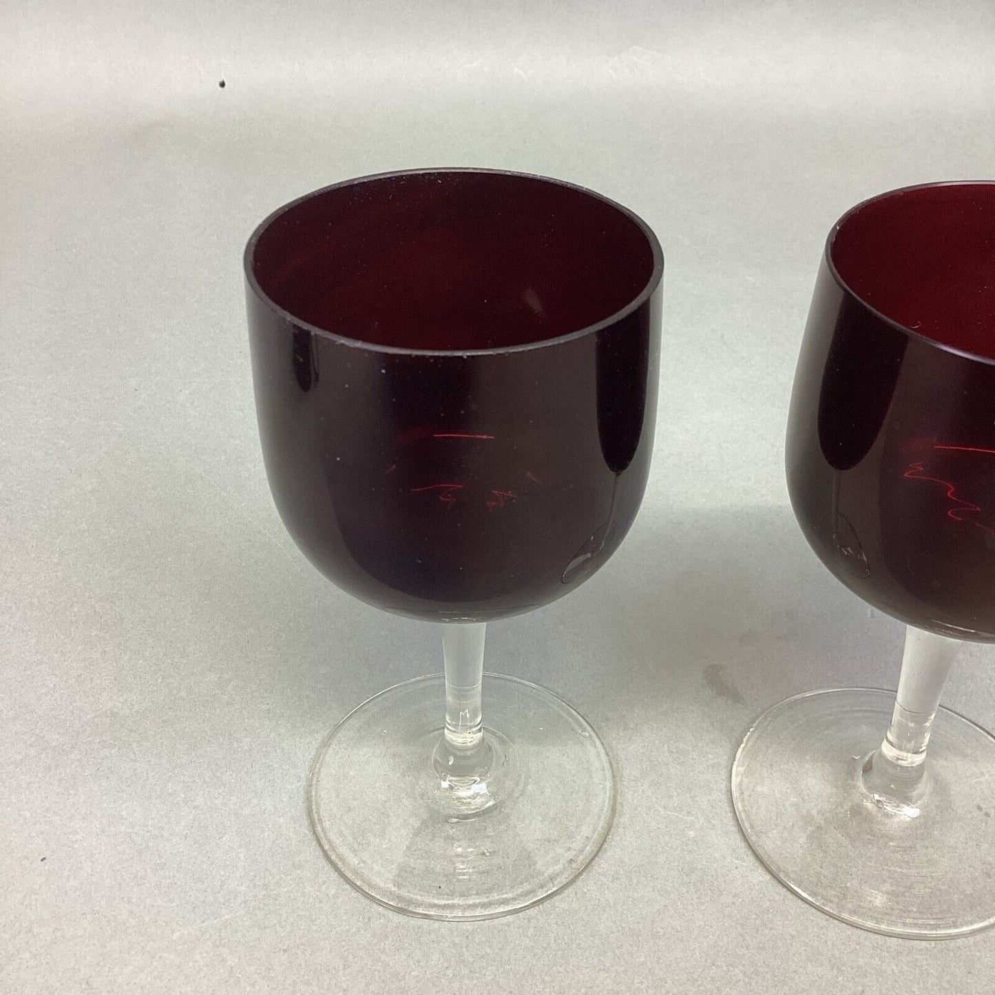 Set Of 2 Red Wine Glasses with Clear Stem - 4.75”