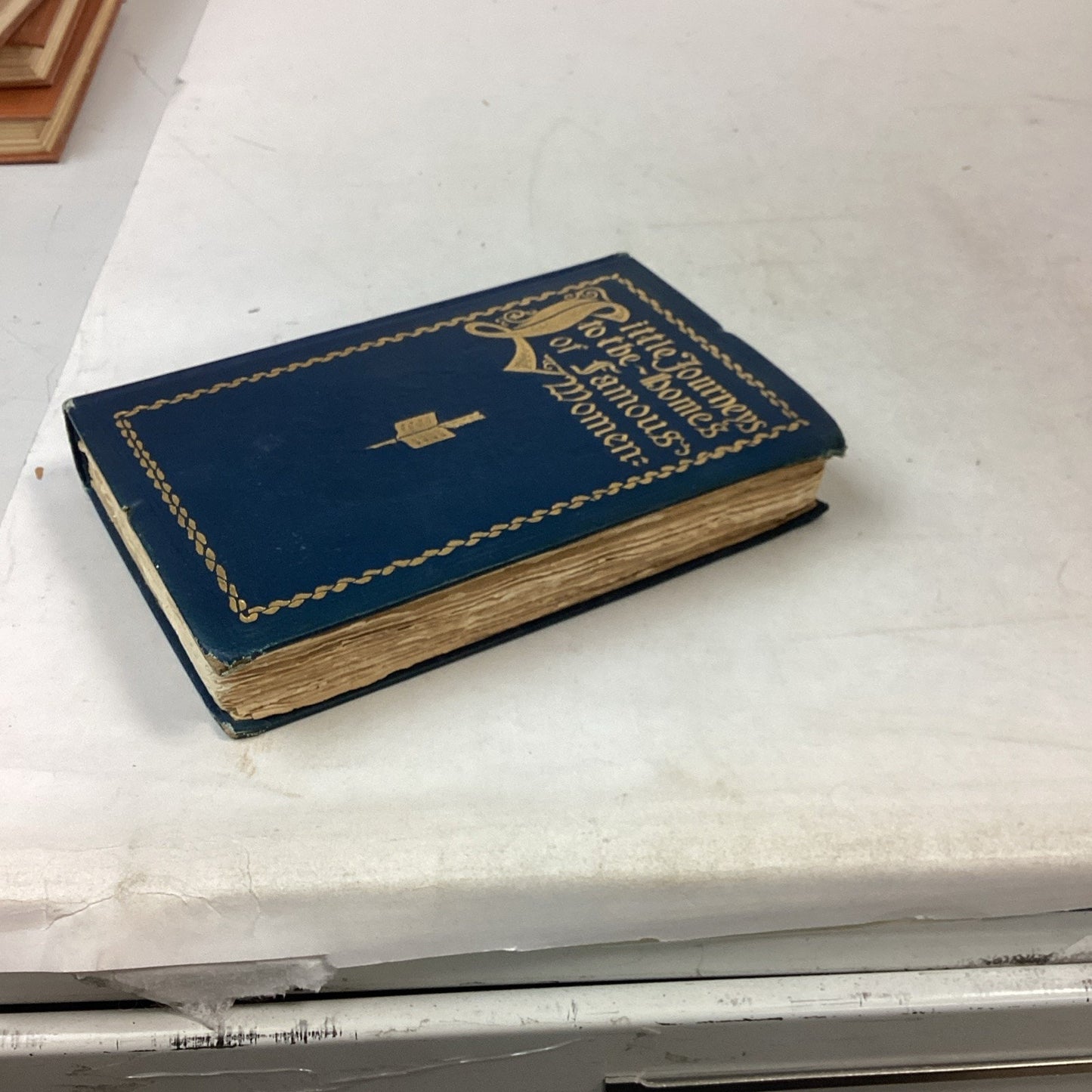 Little Journeys to the Homes of Famous Women by Elbert Hubbard - 1901