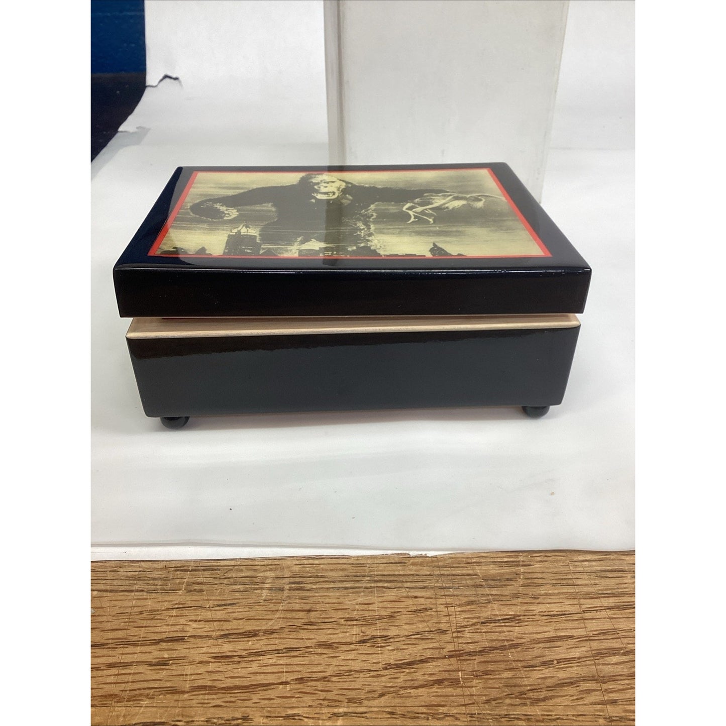 1990 King Kong Born Free Hamilton Gifts Music Box #606 W/ COA - Limited Edition