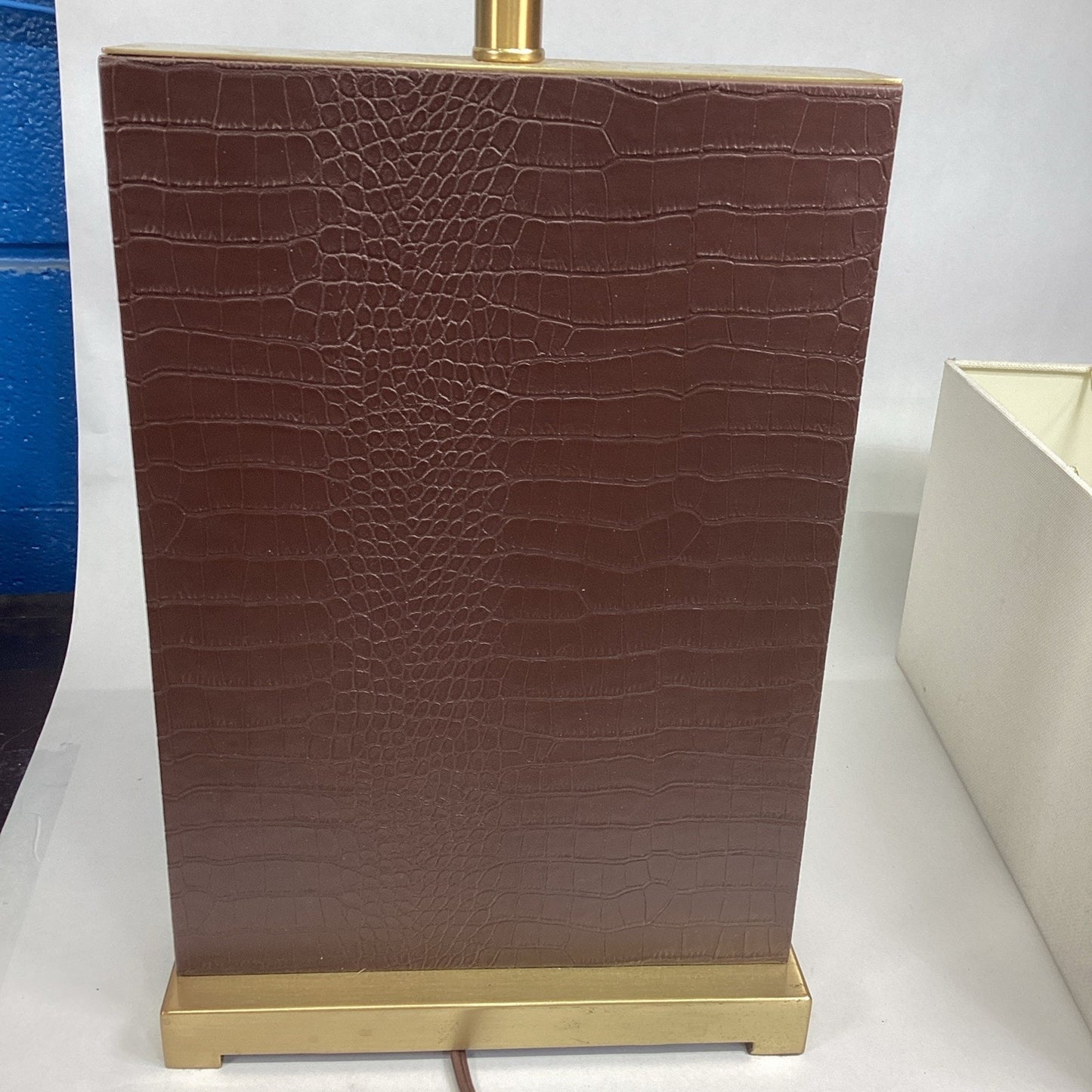 Safavieh Delia Brown Faux Crocodile Table Lamp W/ Shade