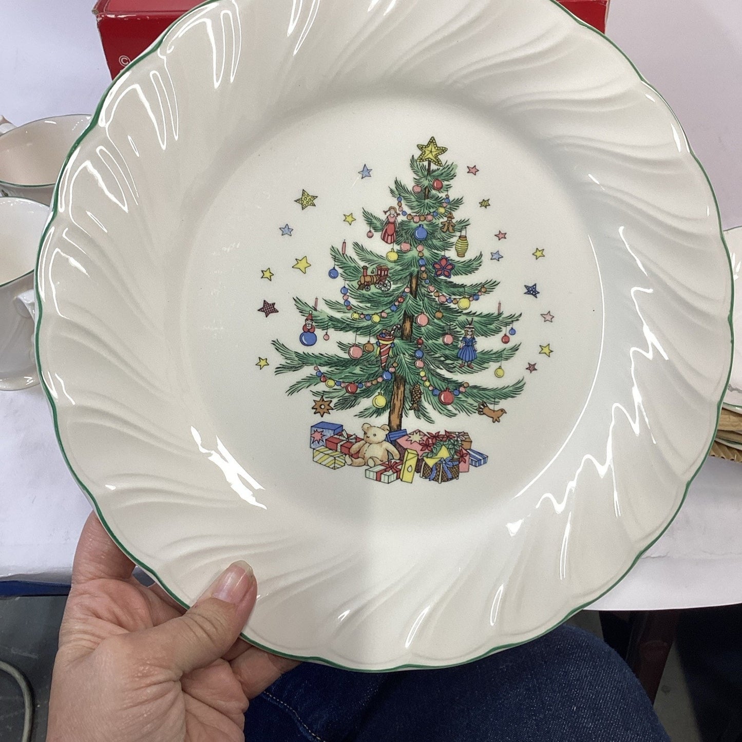 NIKKO Japan Happy Holidays 12 Piece Set Christmas Tree Dinner Plate, Cup, Saucer