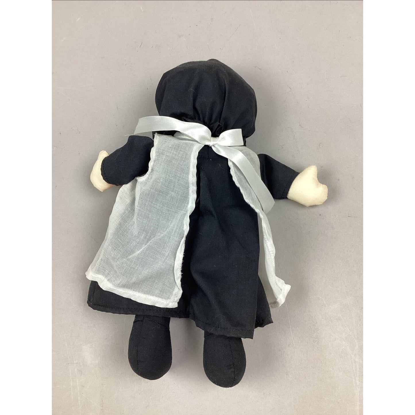 Vintage 12” Handmade Amish Faceless Doll In Traditional Clothing