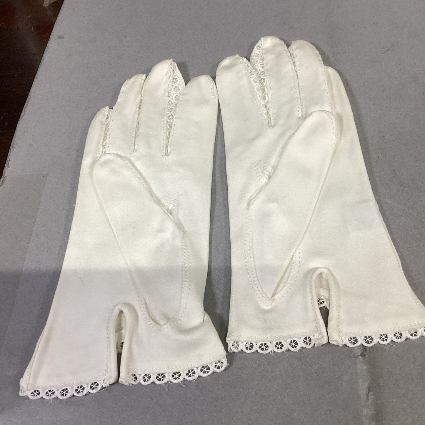 Set Of 2 Kay Fuchs Designs Women’s Gloves - Size 7.5