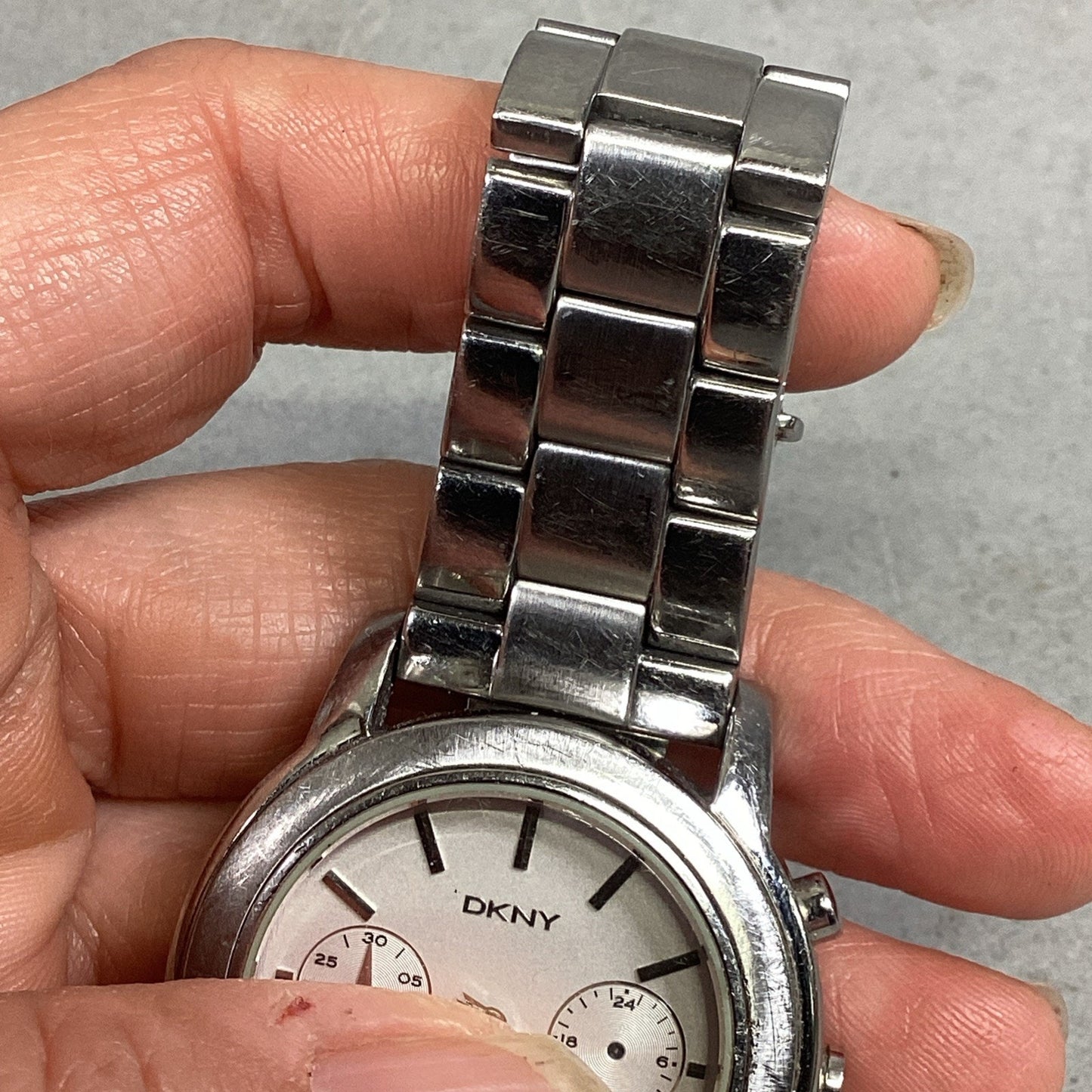 DKNY NY 8327 Solid Stainless Steel Unisex Watch - Untested