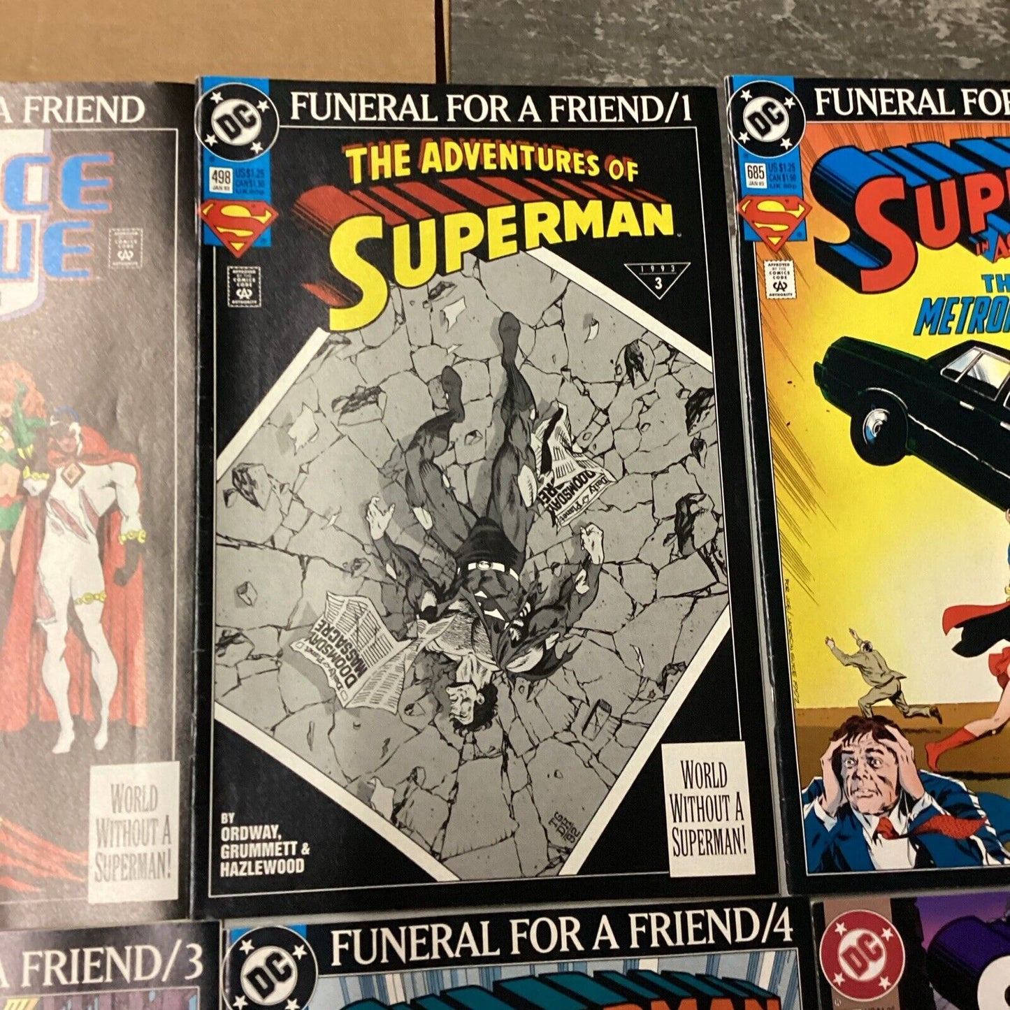 7 DC Comics - Comic Books - Superman #1-4, Justice League, Death Of Superman