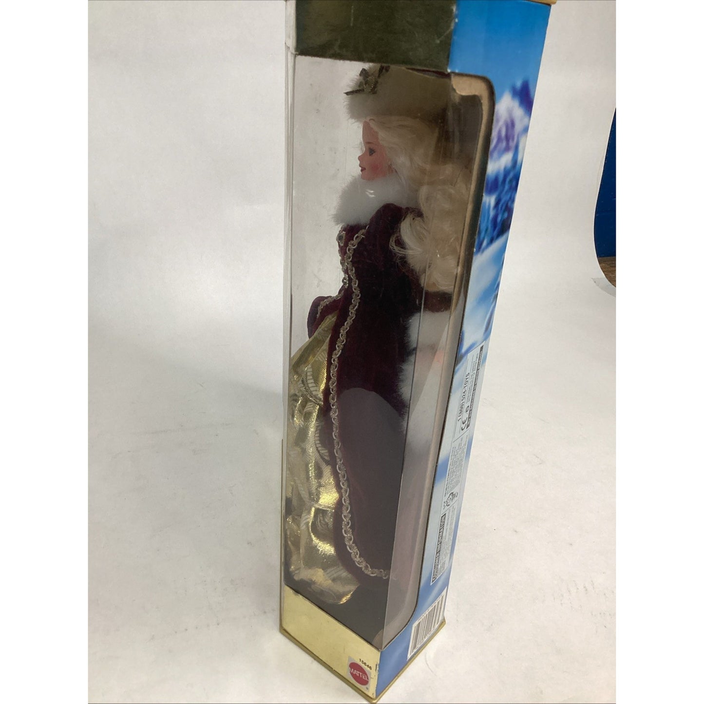 Vintage 1996 HAPPY HOLIDAYS BARBIE Special Edition Doll New in Box Mattel #15646