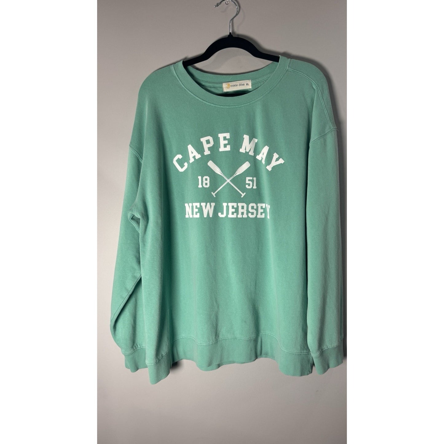 Ocean Drive Green Cape May NJ Graphic Crew Neck Sweatshirt Womens XLPullover