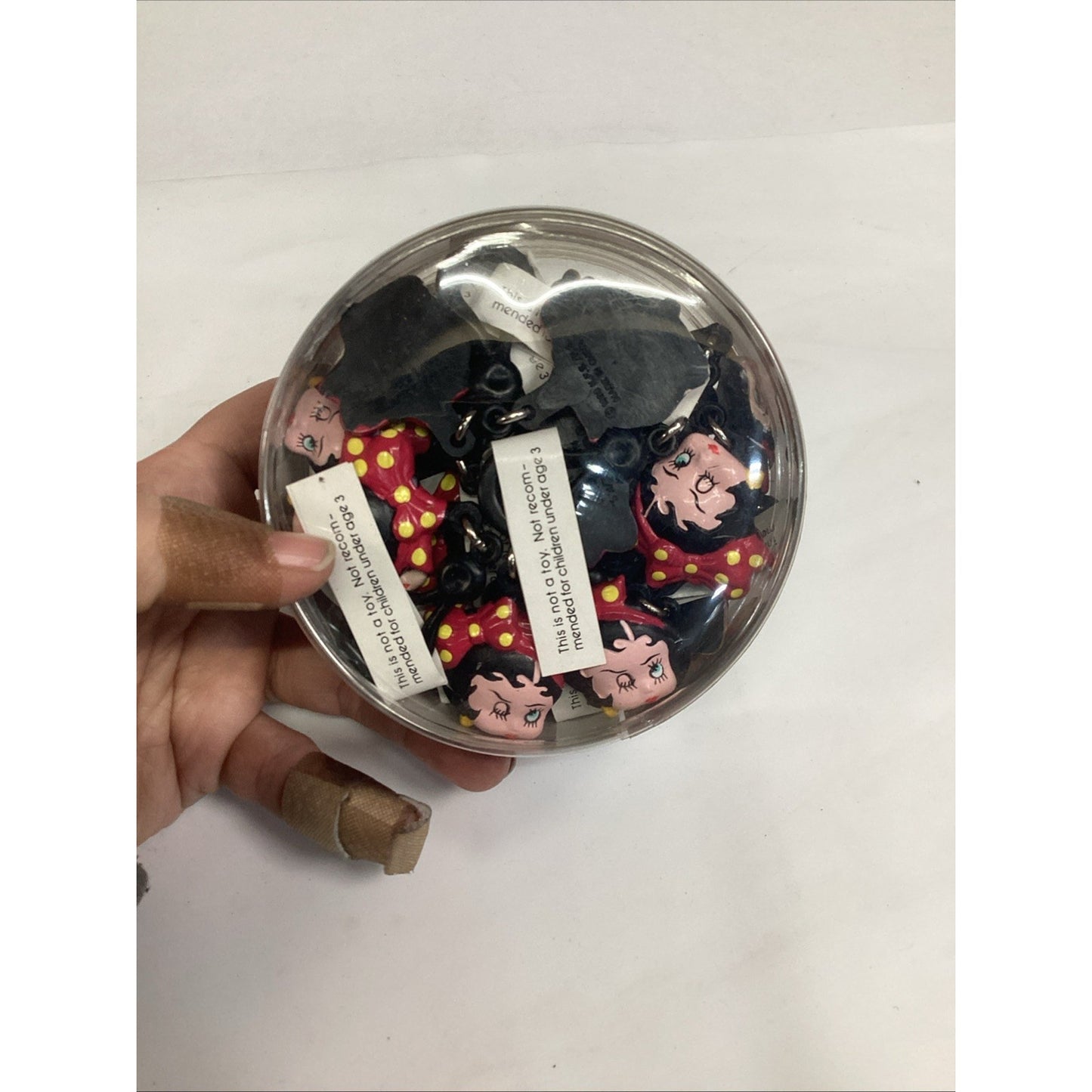 Vintage 1990 Container - Betty Boop Keychains - New - 5.3 Ounces