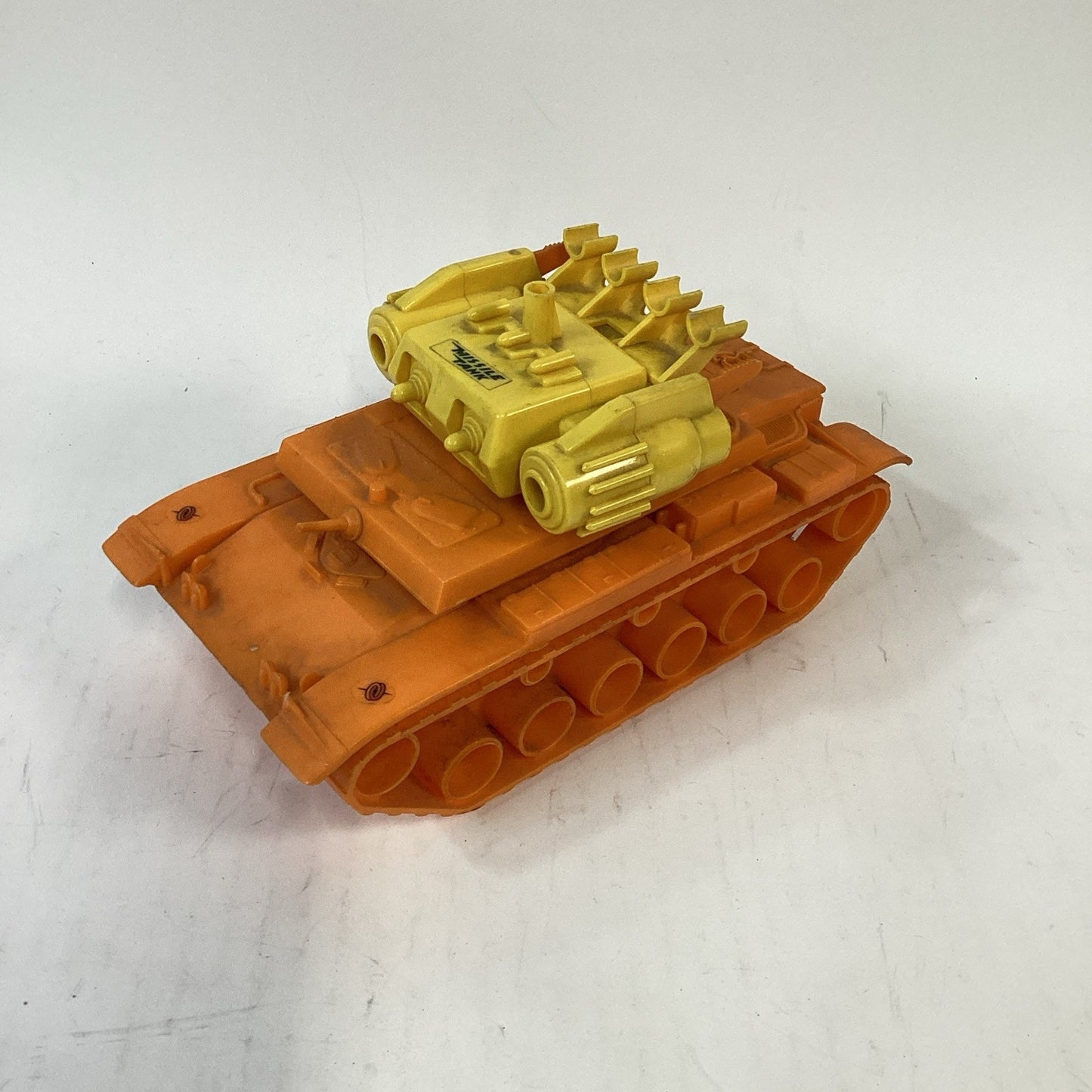 UFO : VERY RARE MISSILE TANK ELECTRONIC MODEL - Incomplete - Parts Or Repair