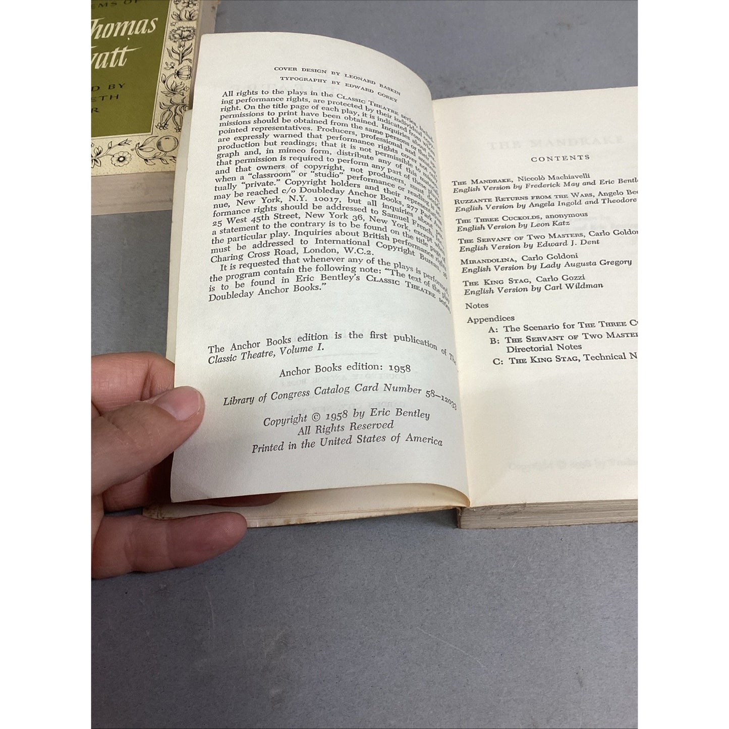 Collected Poems Of Sir Thomas Wyatt & Classic Theatre - Vol 1 - 6 Italian Plays
