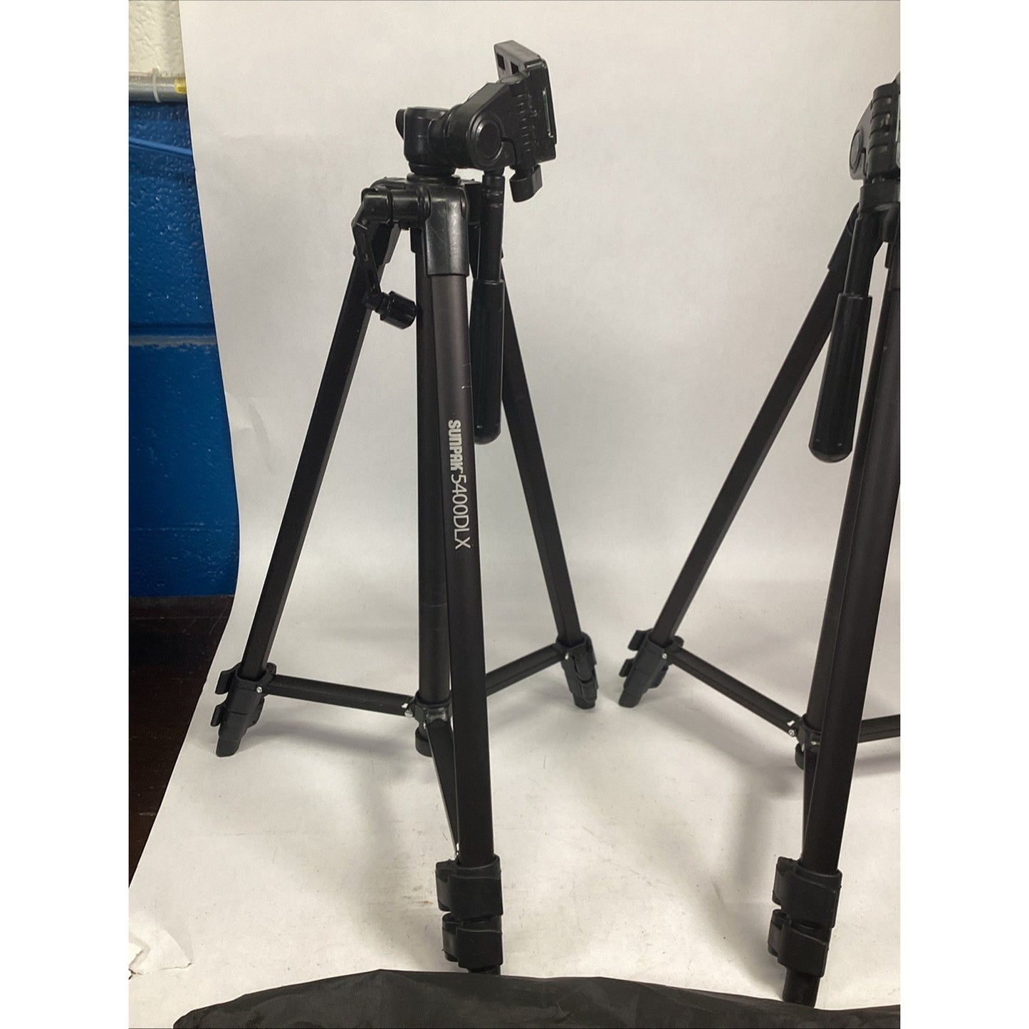 2 Sunpak 5400 DLX Digital Camera Adjustable Tripod With Built In Levels