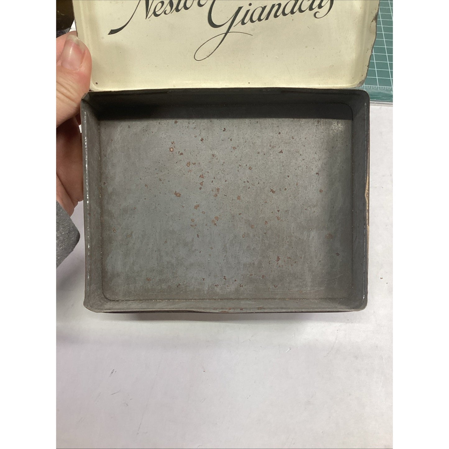 VINTAGE 1920’s CIGARETTE NESTOR ADVERTISING MINIATURE LITHO TIN BOX
