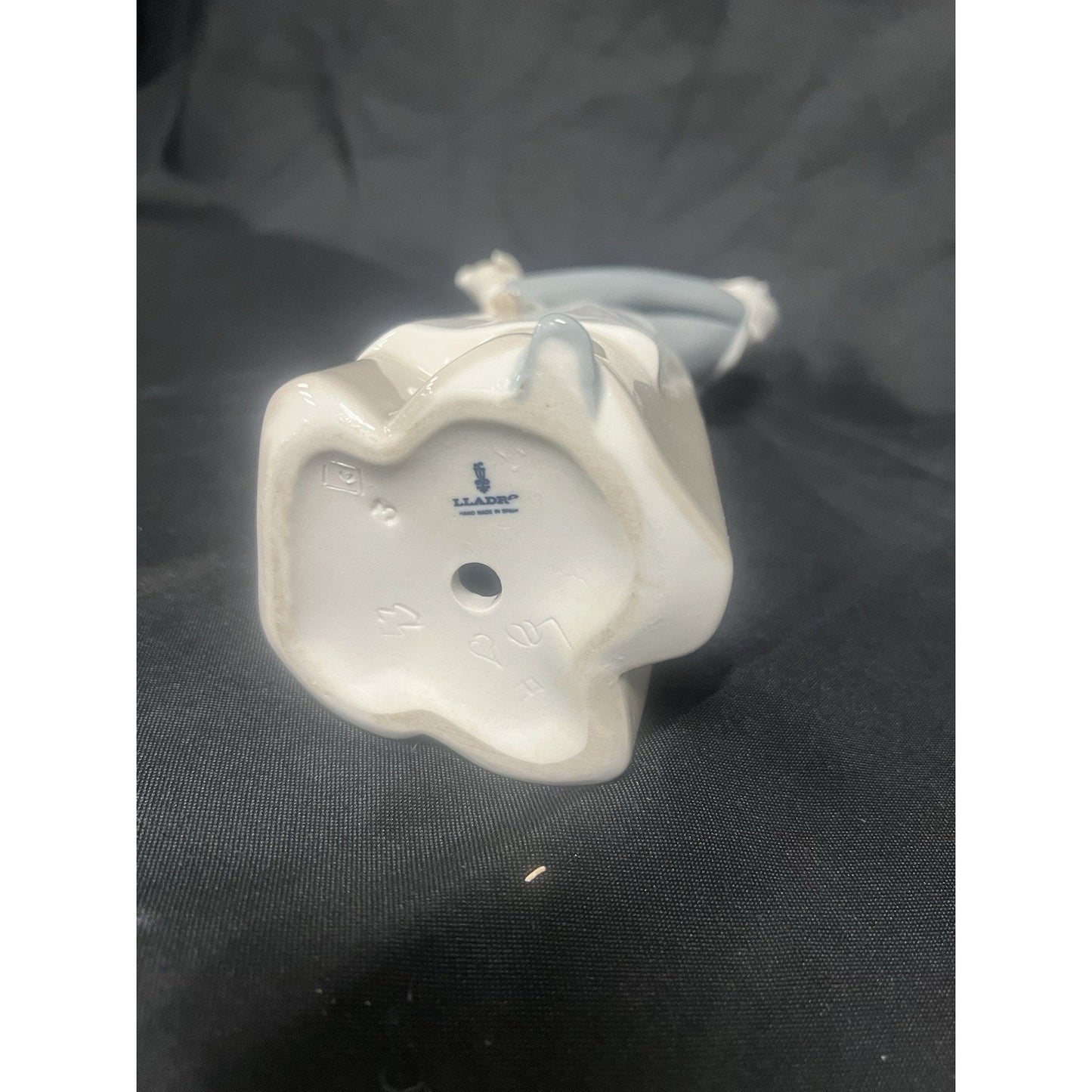 Vintage Lladro Figurine Girl with Lamb #4584 Retired 10 1/2" tall Preowned