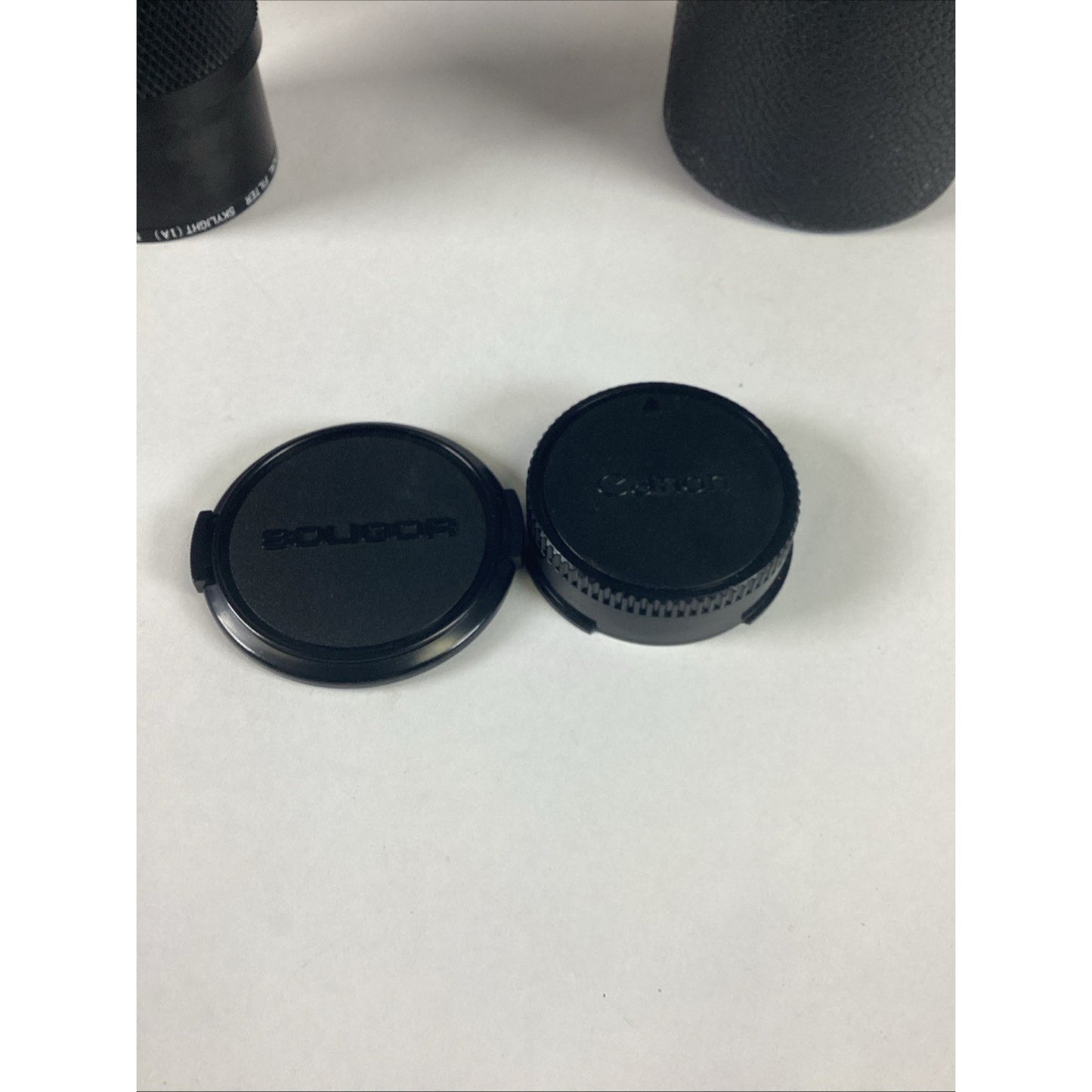 Soligor 80-200mm Zoom + Macro - #38166305 W/ Case & 2 Lens Covers
