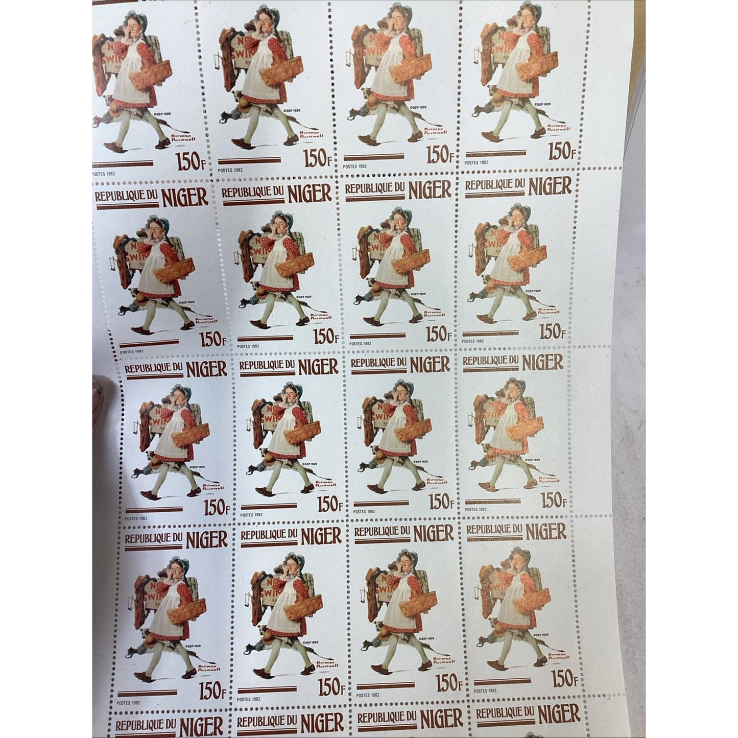 1982 Norman Rockwell Republic Of Niger Hide Your Eyes/First In His Class Stamps