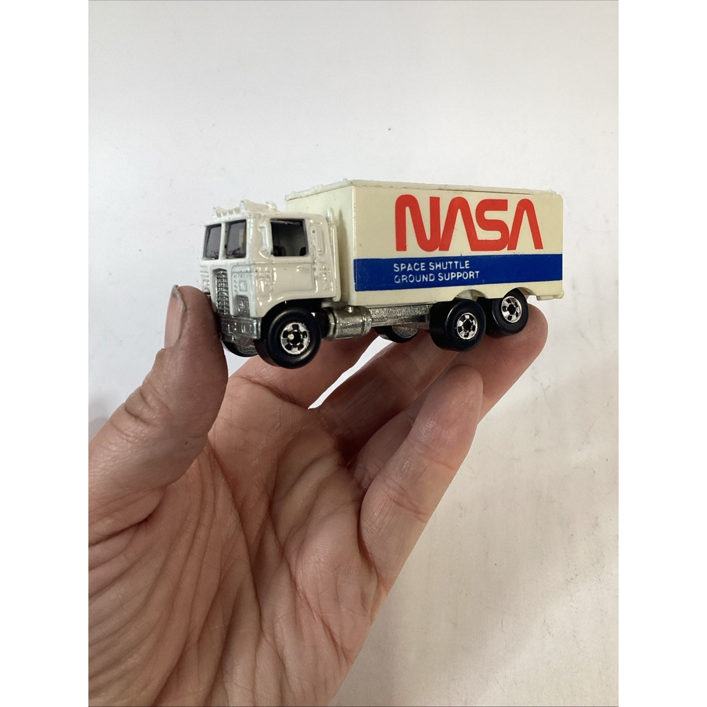 Hot Wheels 1979 NASA Space Shuttle Highway Hauler & Disney Luxembourg Blimp