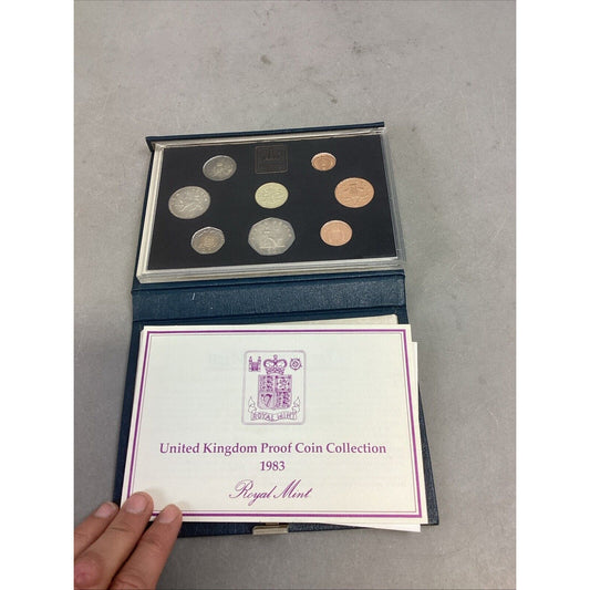 1983 UNITED KINGDOM ROYAL MINT 8 COIN PROOF SET - 8 Coins